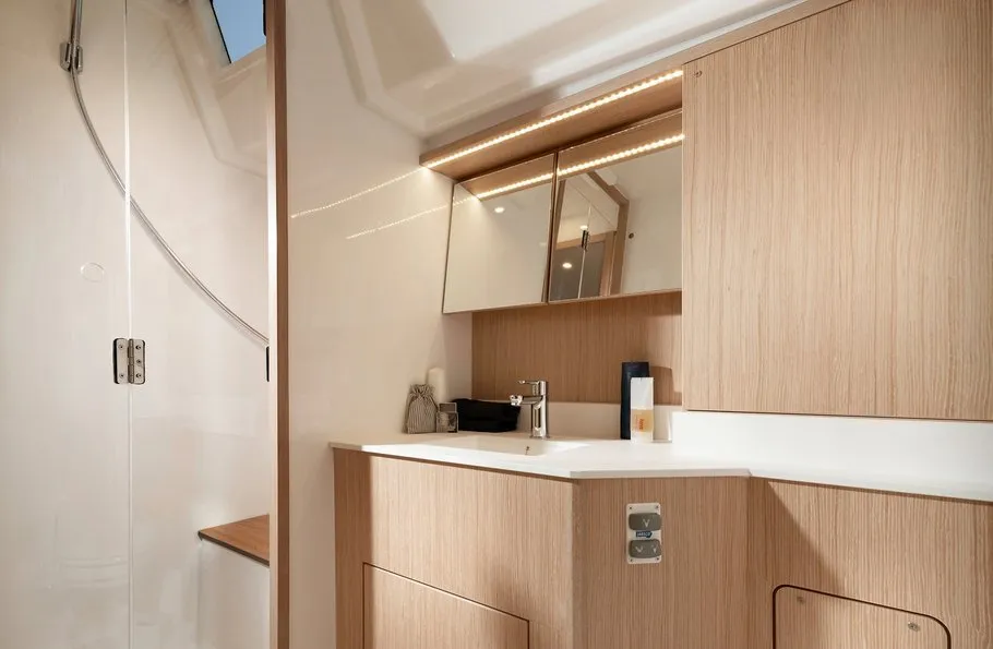 Bavaria C50 Vela — yacht photo 11