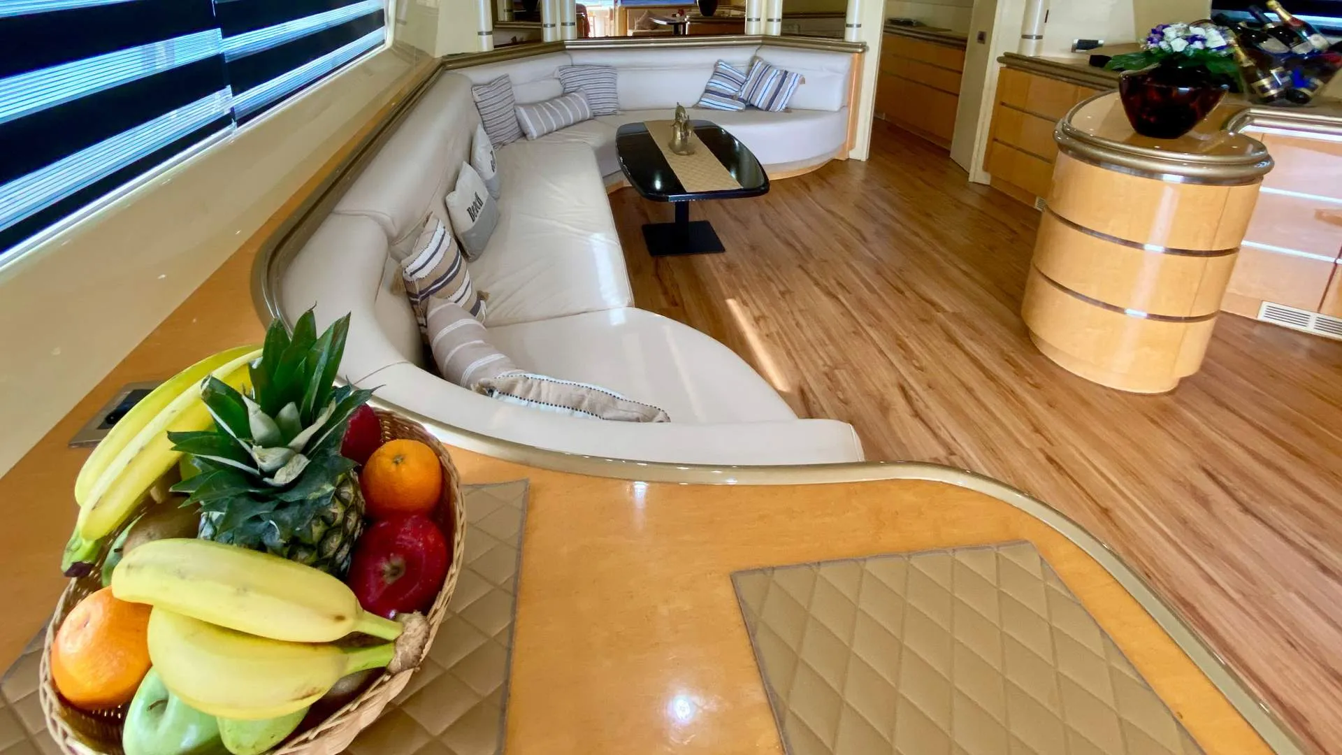 Superphantom 85 Fly Superphantom — yacht photo 8