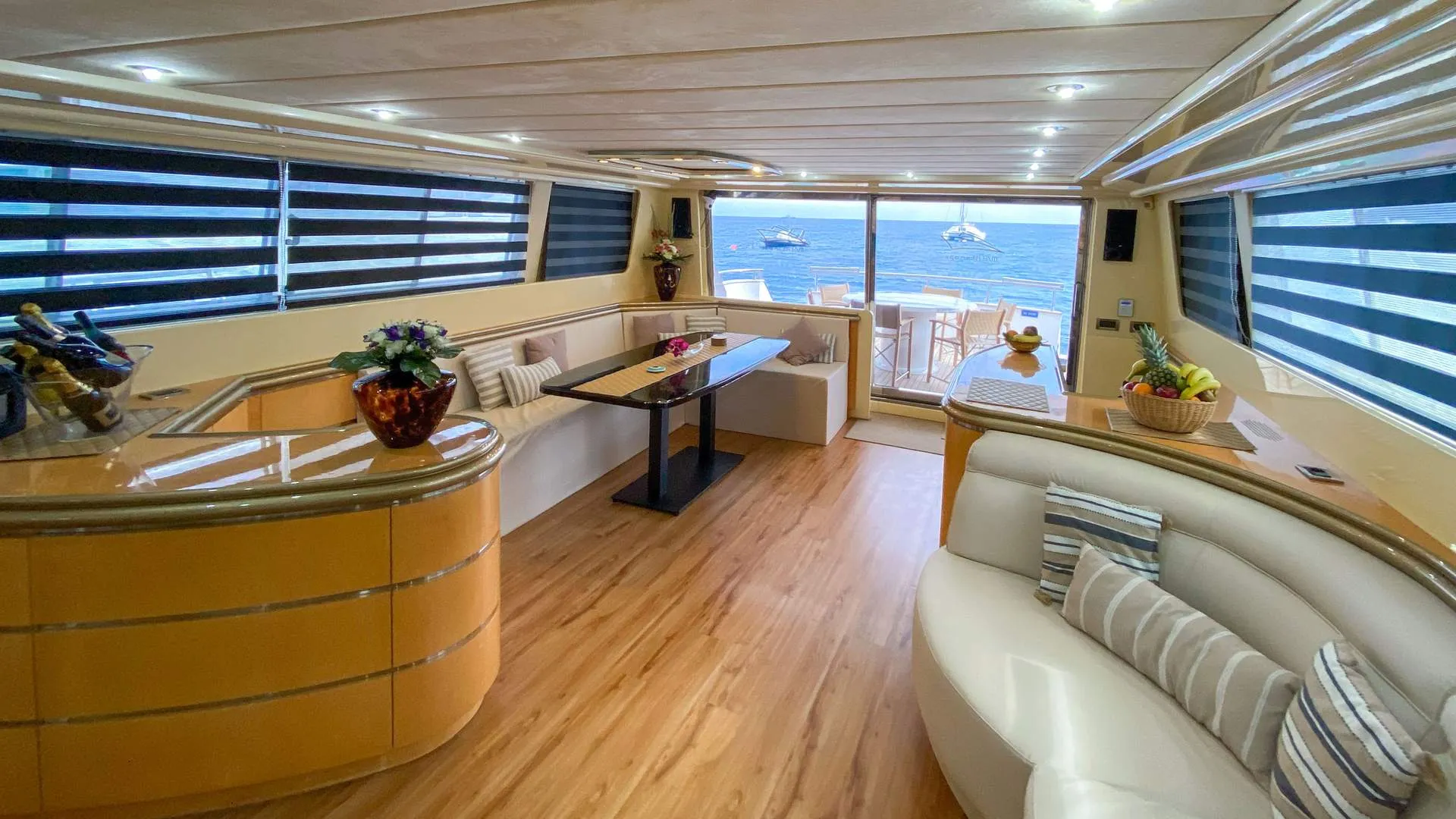 Superphantom 85 Fly Superphantom — yacht photo 6