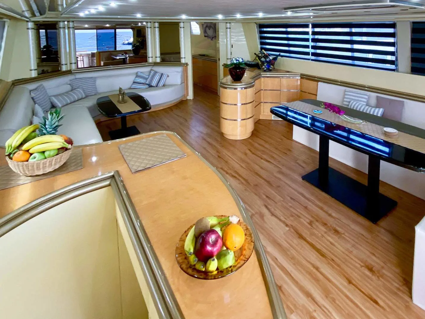Superphantom 85 Fly Superphantom — yacht photo 4