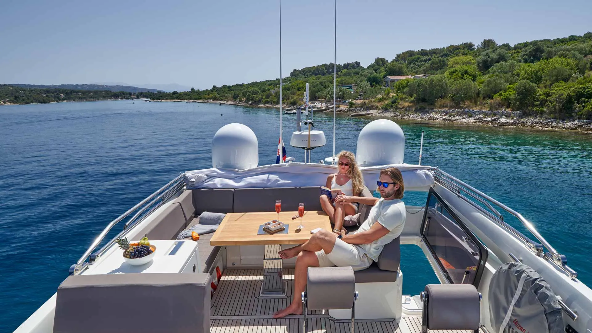 Prestige 630S Simull — yacht photo 22