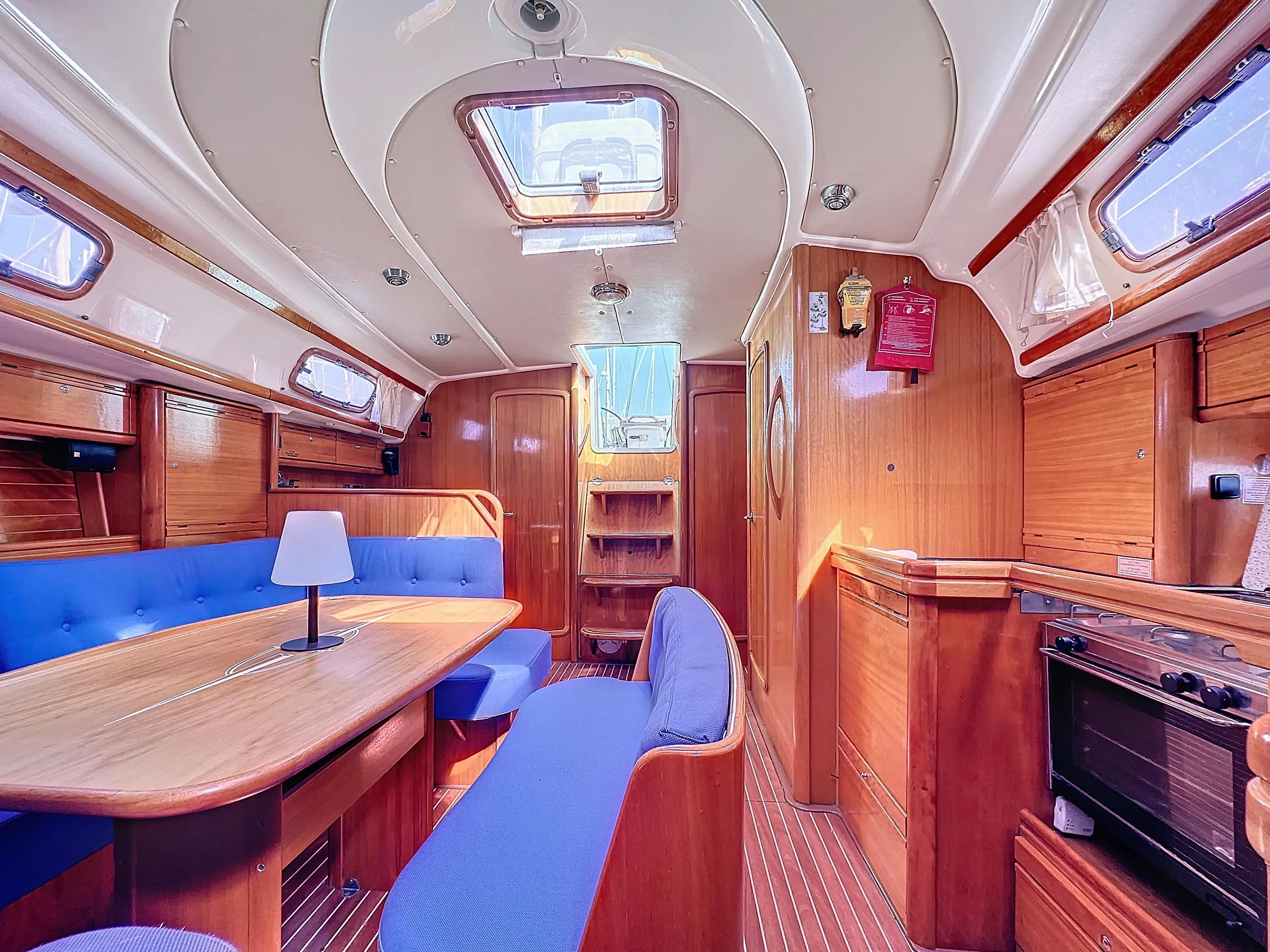 Bavaria 42 Okeanis S — foto del yate n.º 2