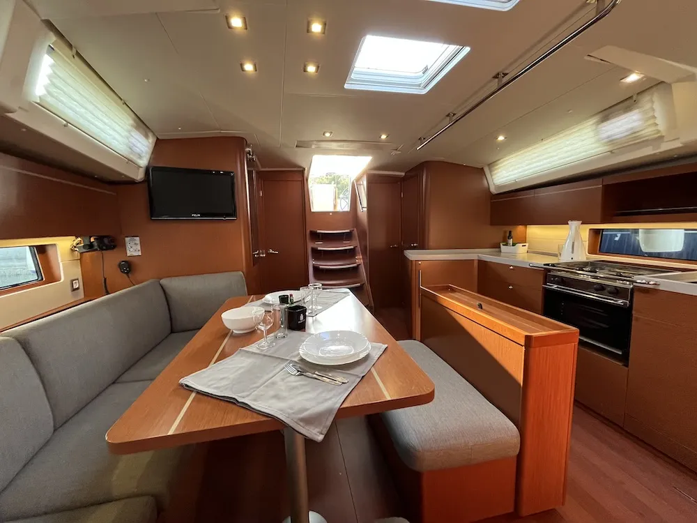 Oceanis 46.1 MARILYN — jahtikuva 2