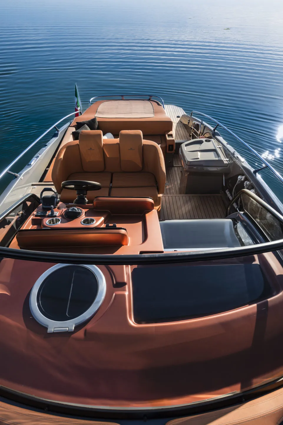 Cranchi E30 Endurance Aurora — Yachtfoto 2