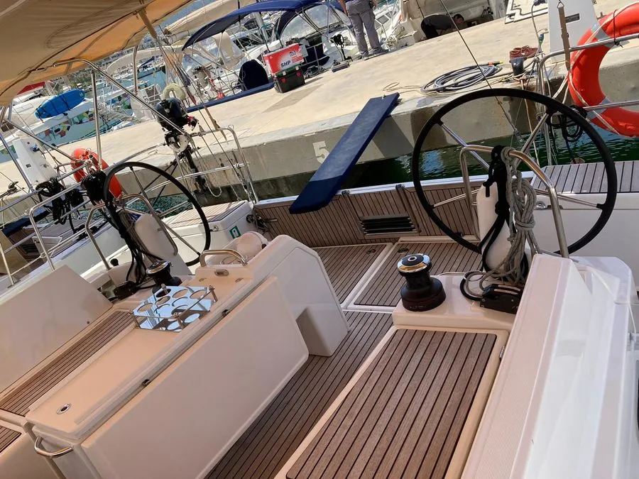 Sun Odyssey 440 Almanzor — foto dello yacht n. 2