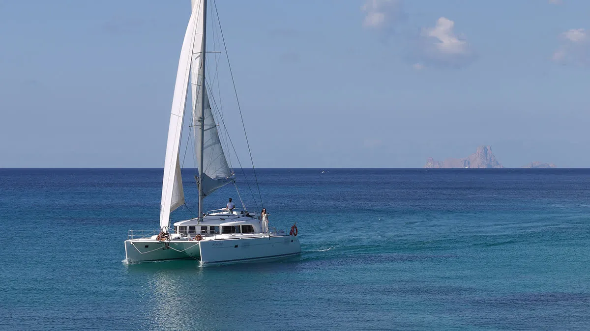 Lagoon 440 — yacht photo 2