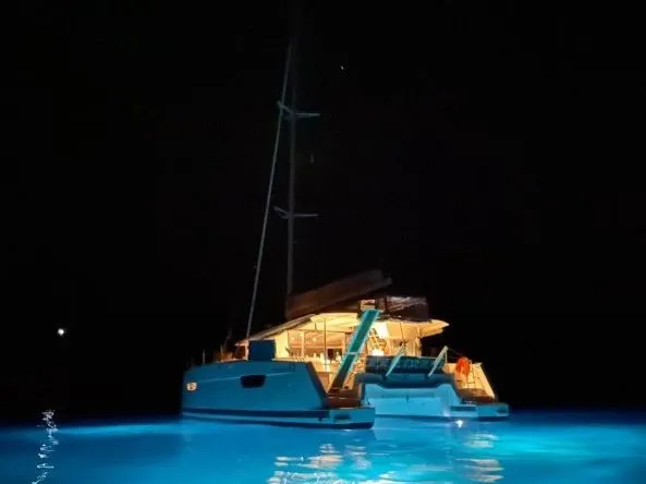 Fountaine Pajot Astréa 42 Nostos — фотография яхты 1