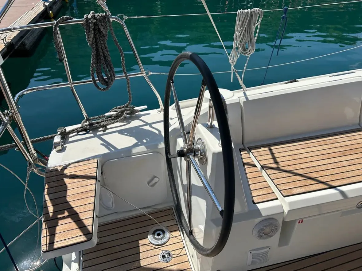 Oceanis 34.1 Sail Lynx — jahtikuva 15