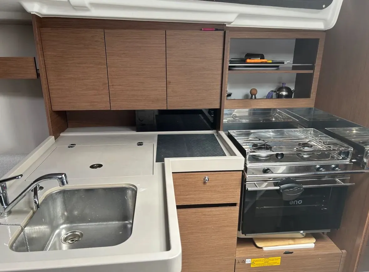 Oceanis 34.1 Sail Lynx — jahtikuva 13