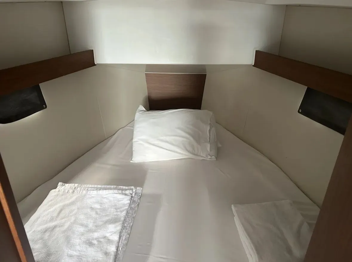 Oceanis 34.1 Sail Lynx — jahtikuva 18