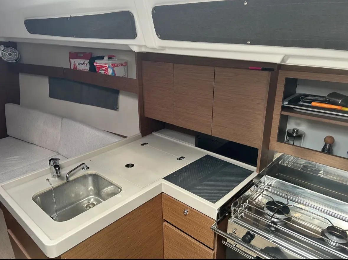 Oceanis 34.1 Sail Lynx — jahtikuva 11