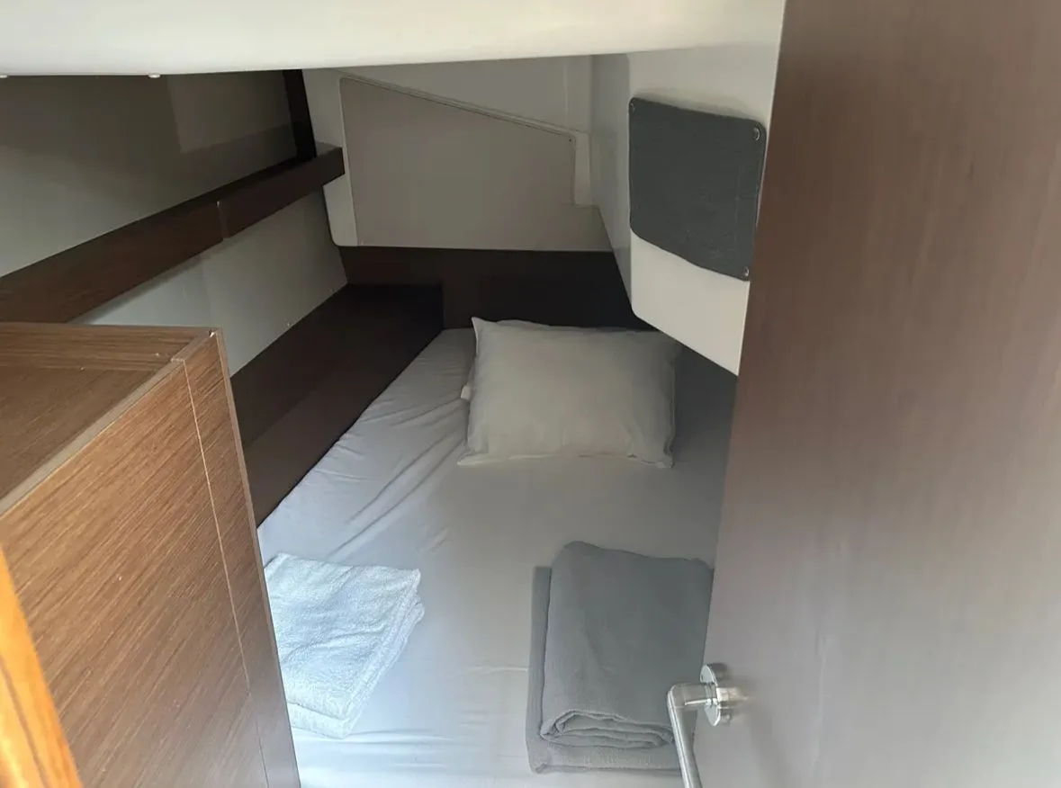 Oceanis 34.1 Sail Lynx — jahtikuva 10
