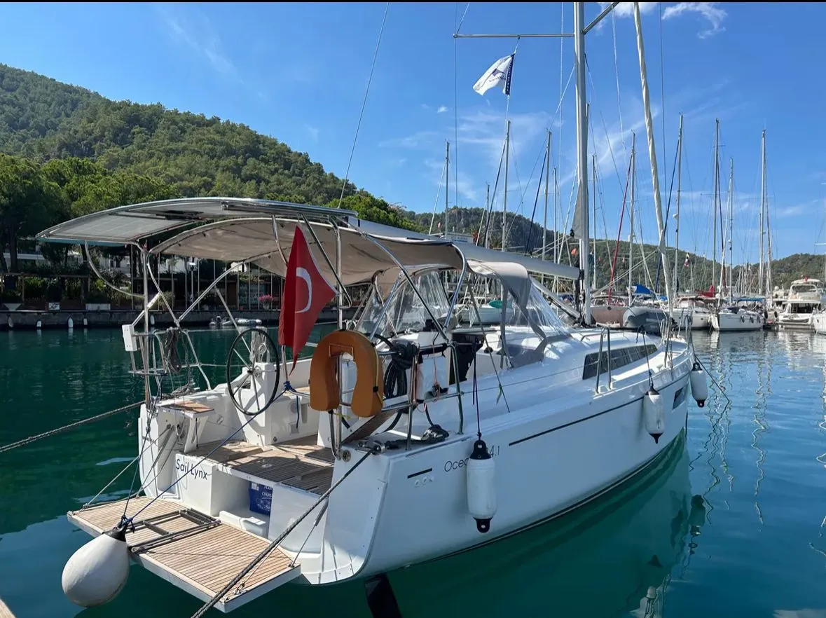 Oceanis 34.1 Sail Lynx — jahtikuva 3