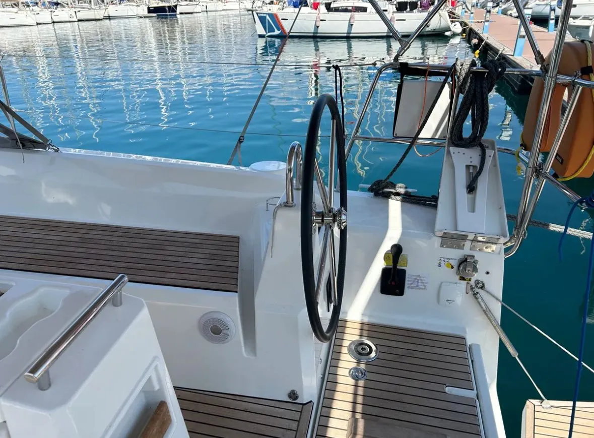 Oceanis 34.1 Sail Lynx — jahtikuva 19