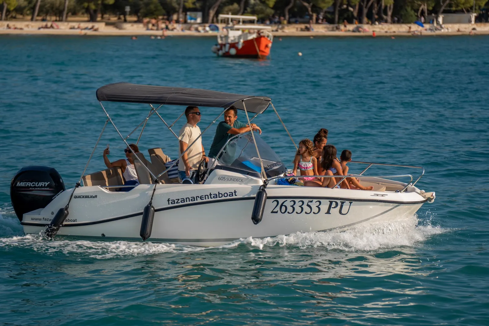 Quicksilver 605 Sundeck Quicksilver — foto dello yacht n. 3
