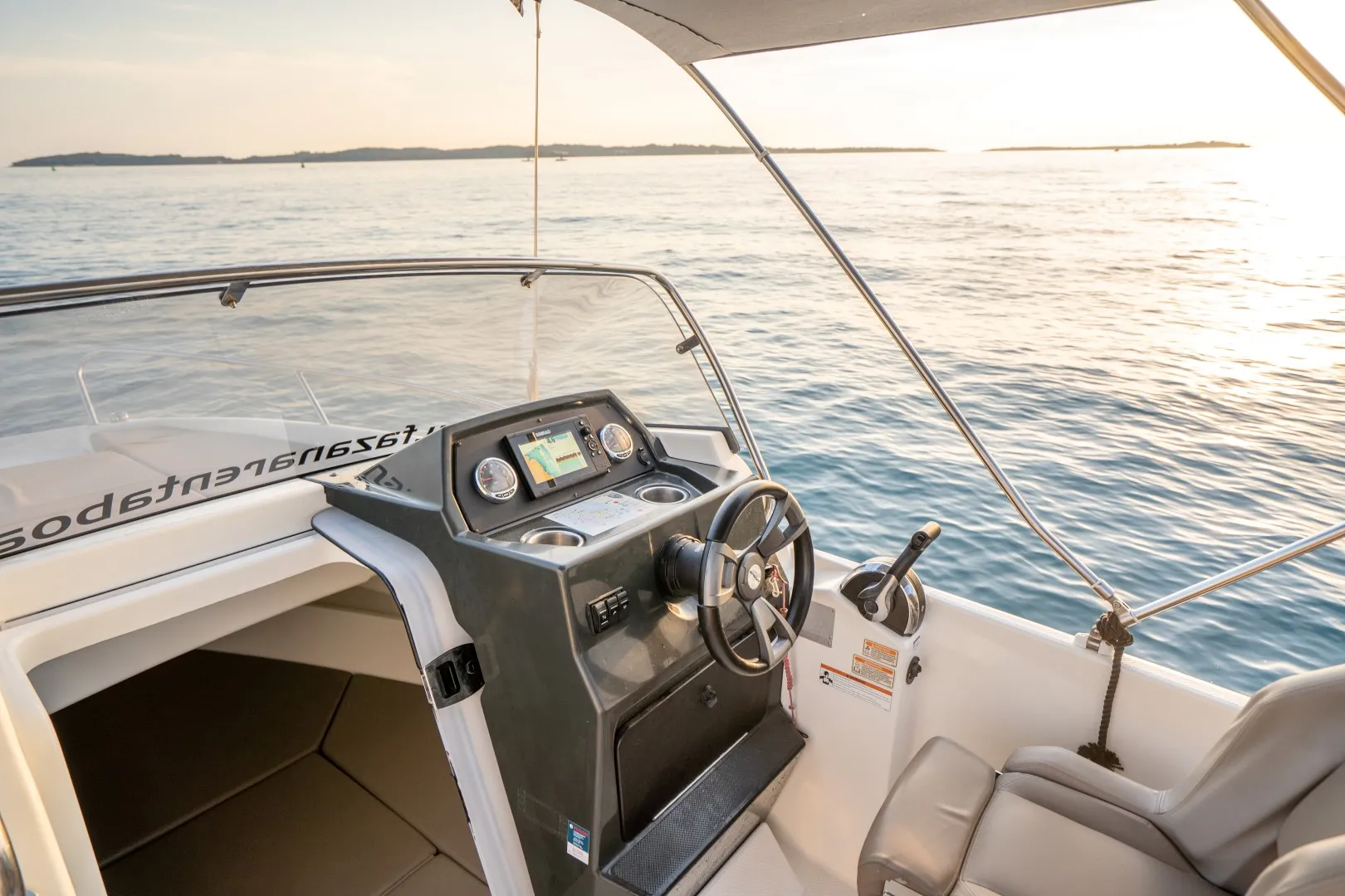 Quicksilver 605 Sundeck Quicksilver — foto dello yacht n. 8
