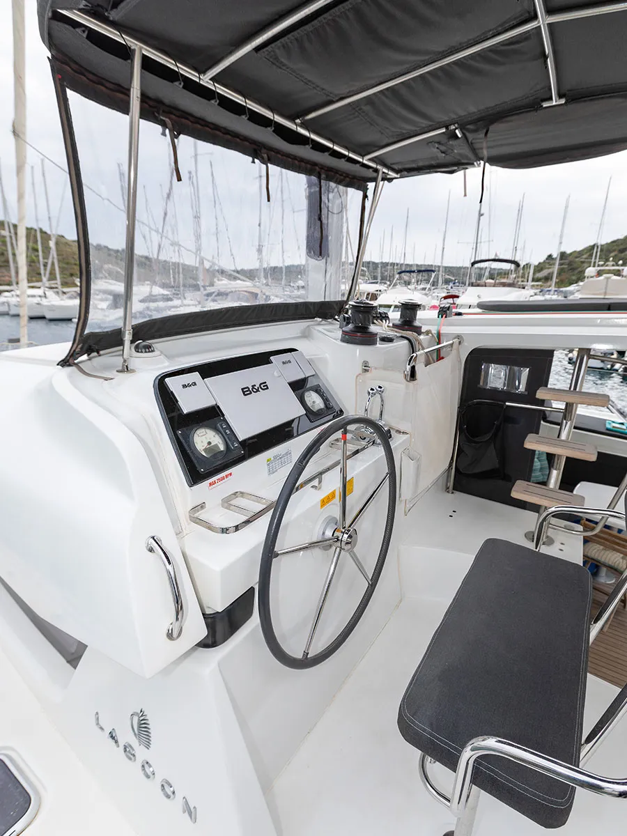 Lagoon 42 POSEIDON 2021 (air condition, generator) — foto dello yacht n. 2