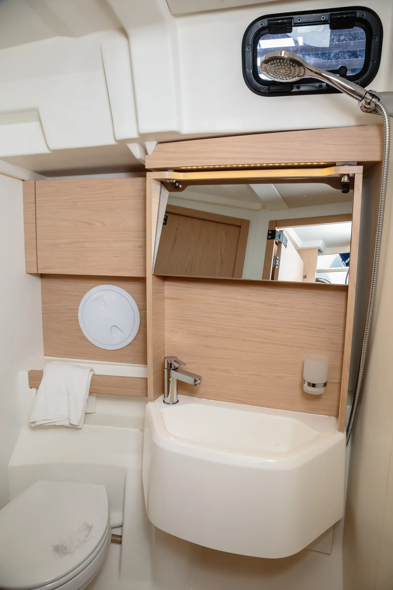 Oceanis 51.1 Maelle - Standard line — фотография яхты 11