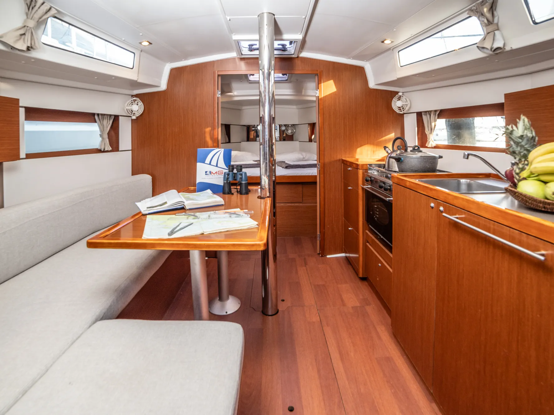 Oceanis 38.1 Rania — фотография яхты 13