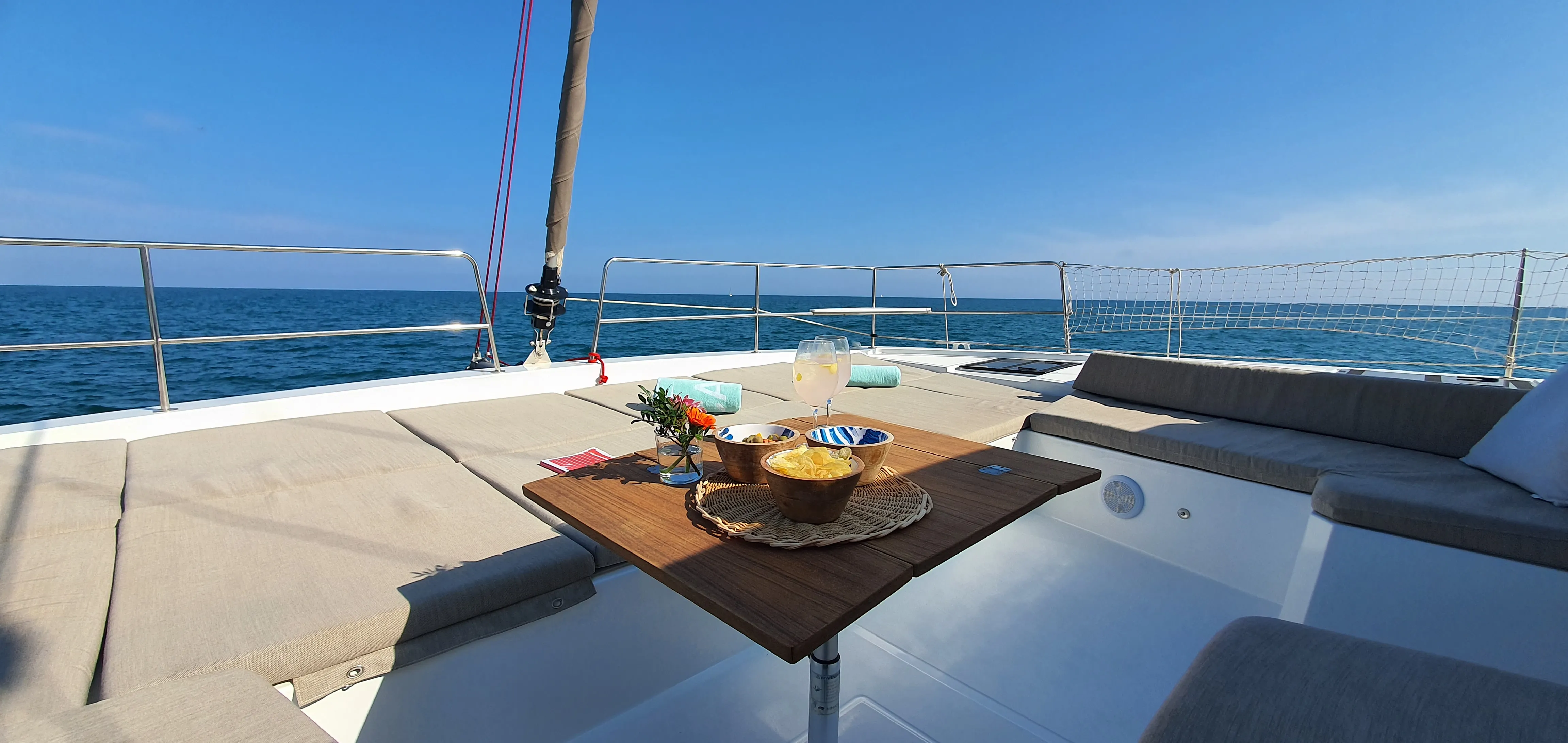 Bali 4.8 MARTINON — yacht photo 2