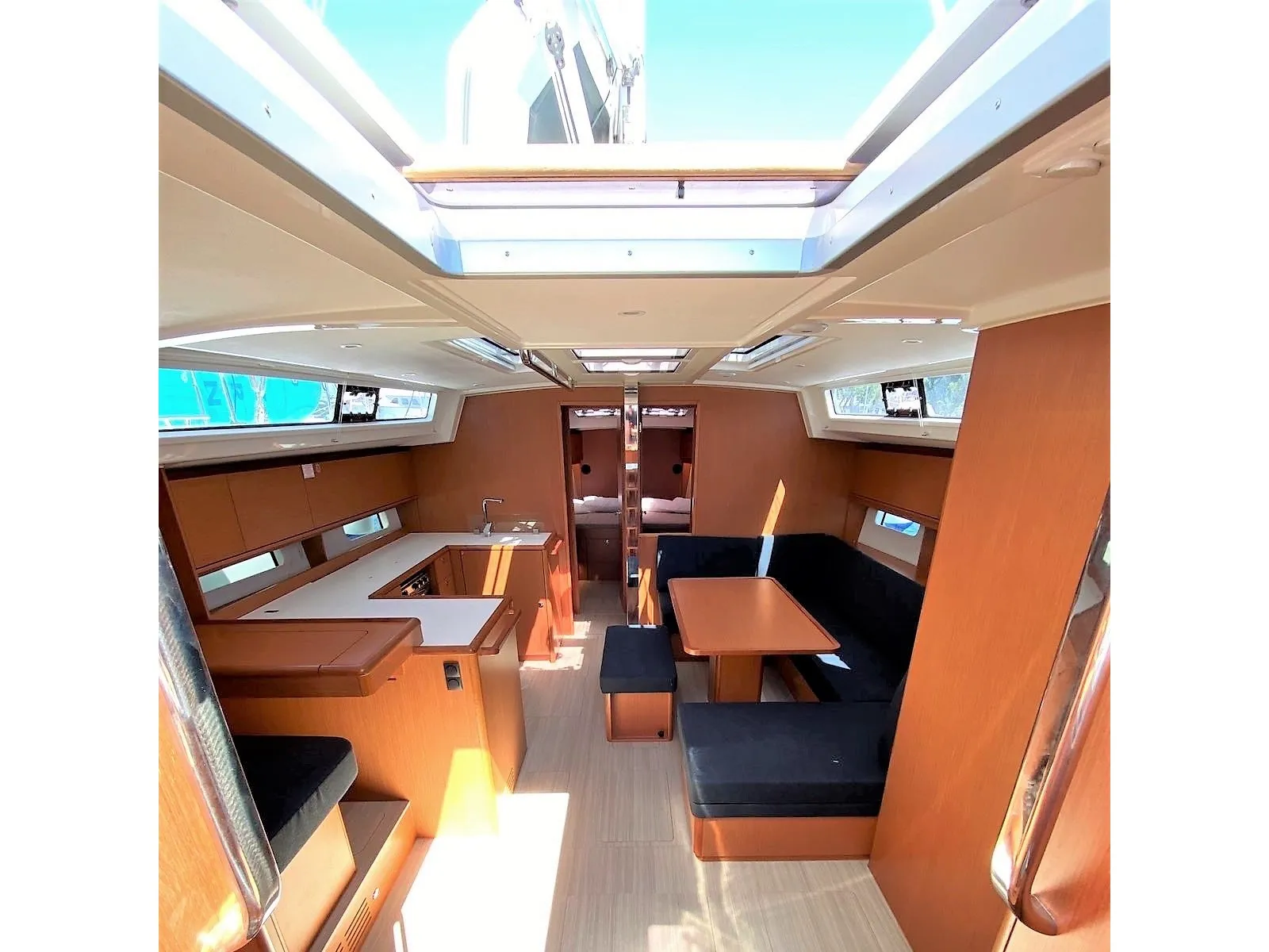 Bavaria C46 JASON — fotografia jachty 2