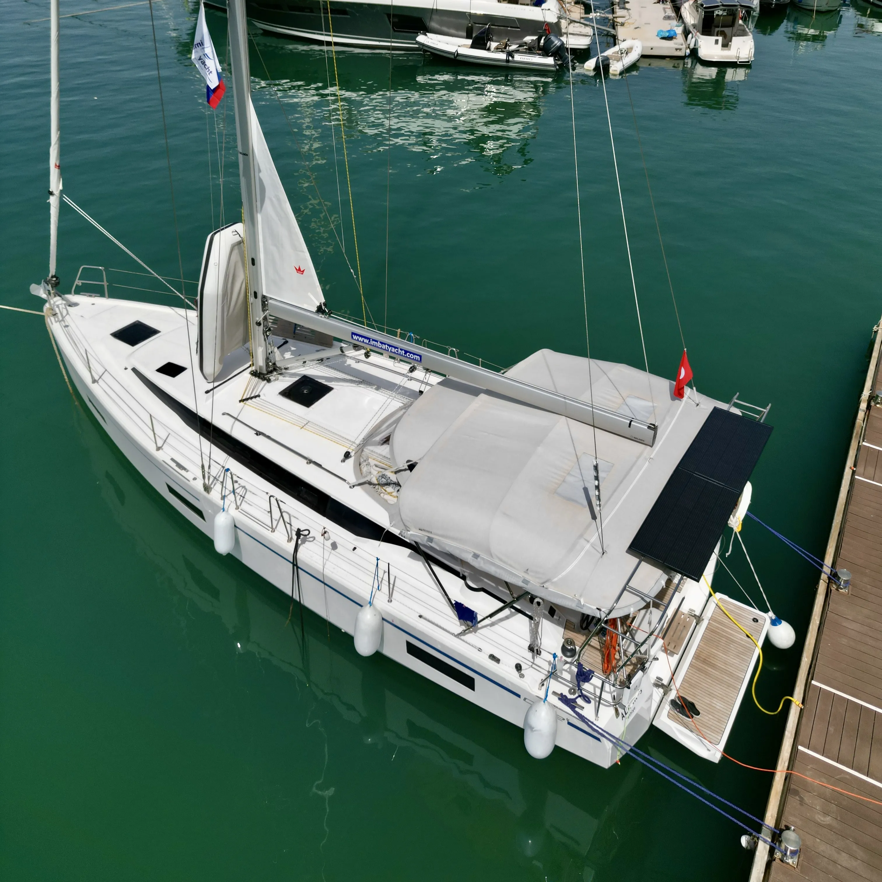 Bavaria C42 Alara-3 — фотография яхты 7