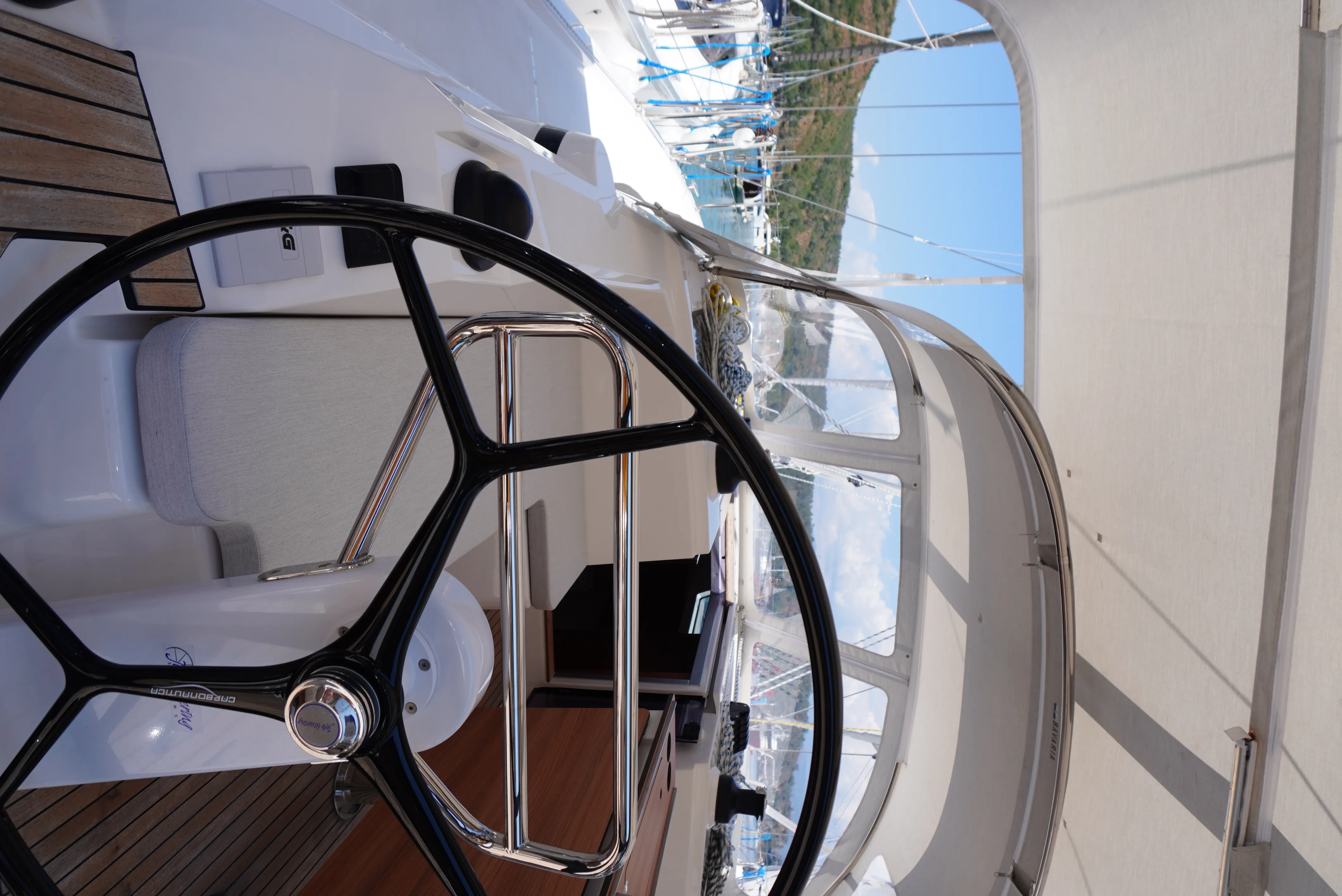 Bavaria C42 Alara-3 — фотография яхты 17