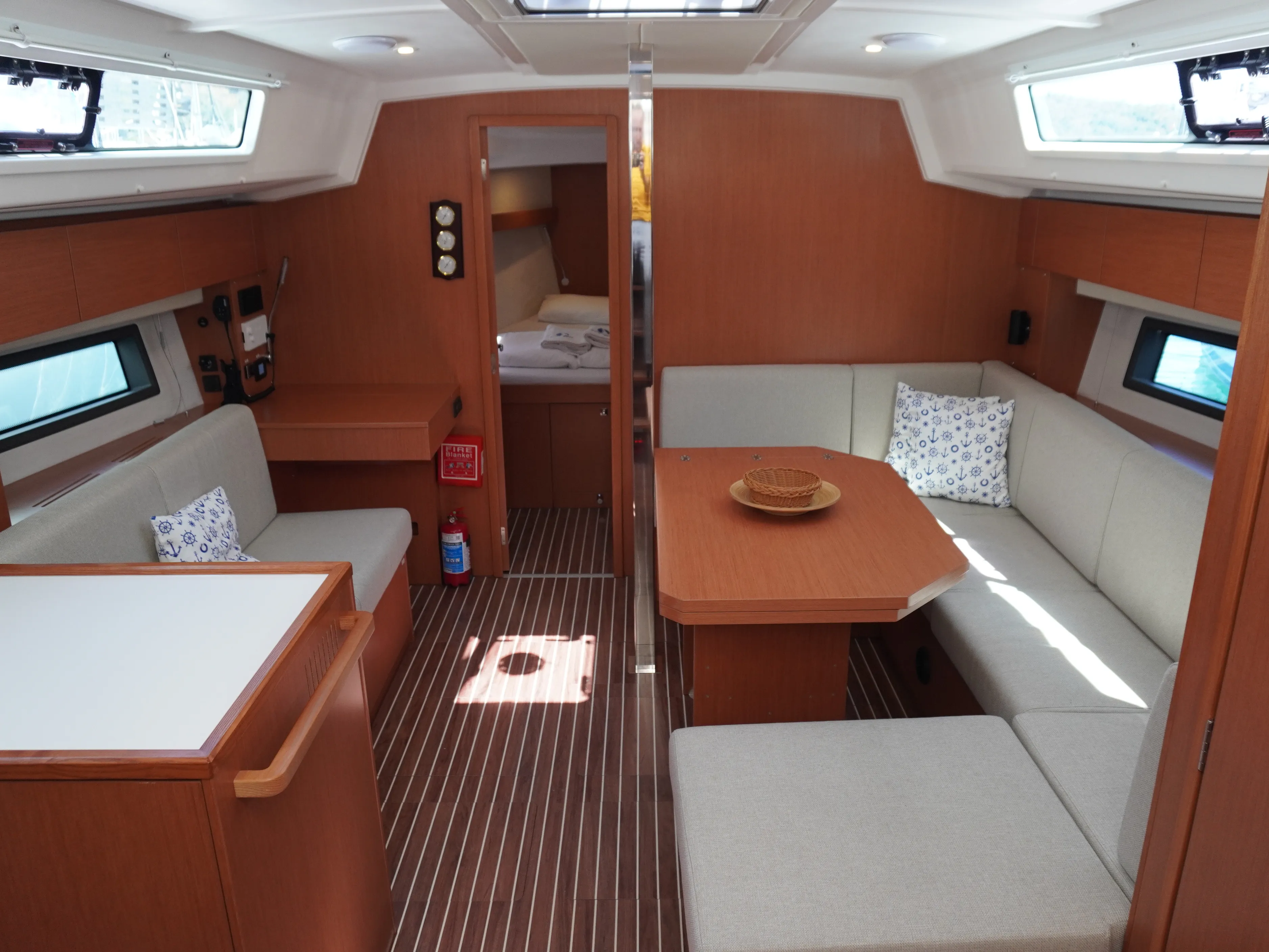 Bavaria C42 Alara-3 — фотография яхты 28