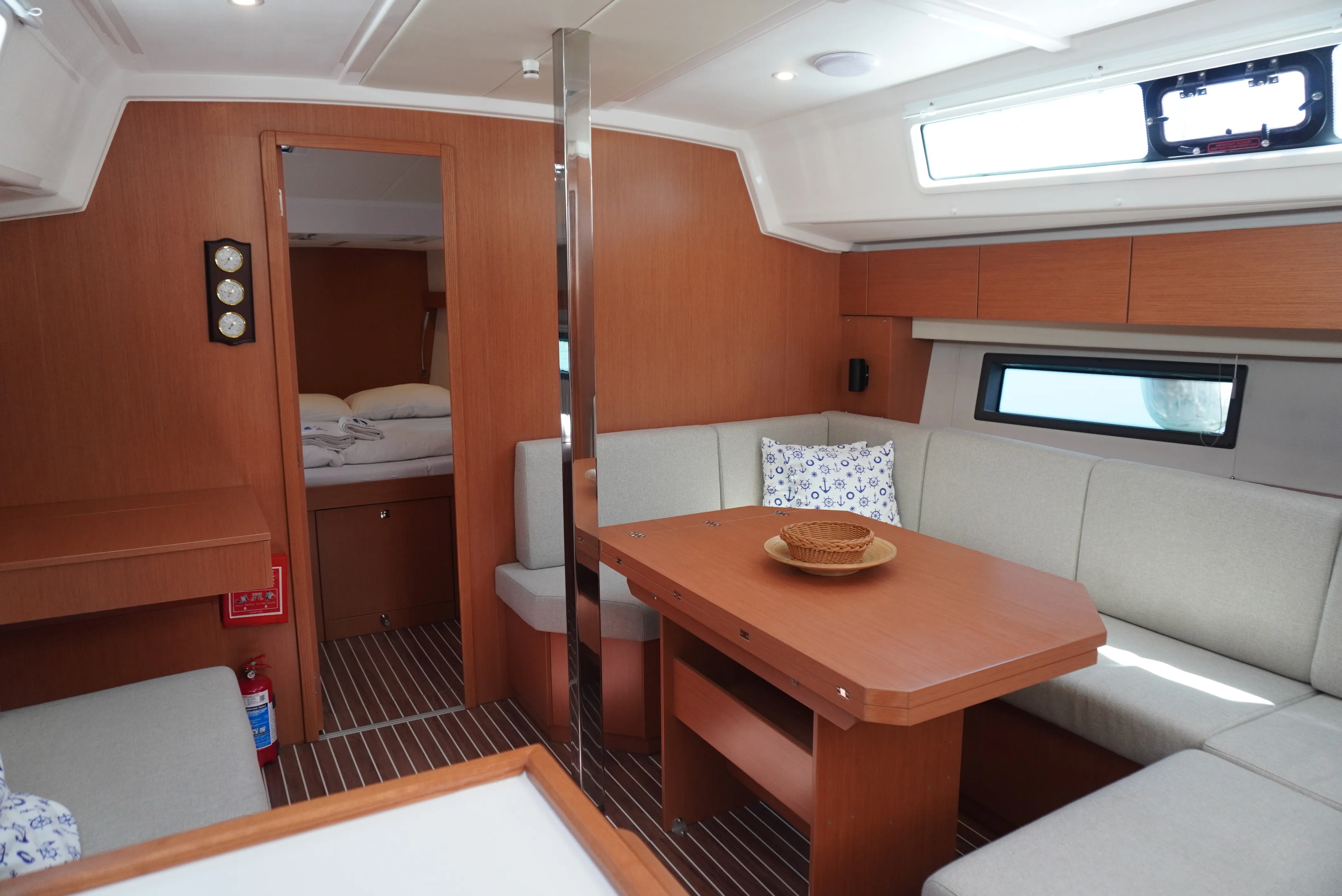 Bavaria C42 Alara-3 — фотография яхты 16