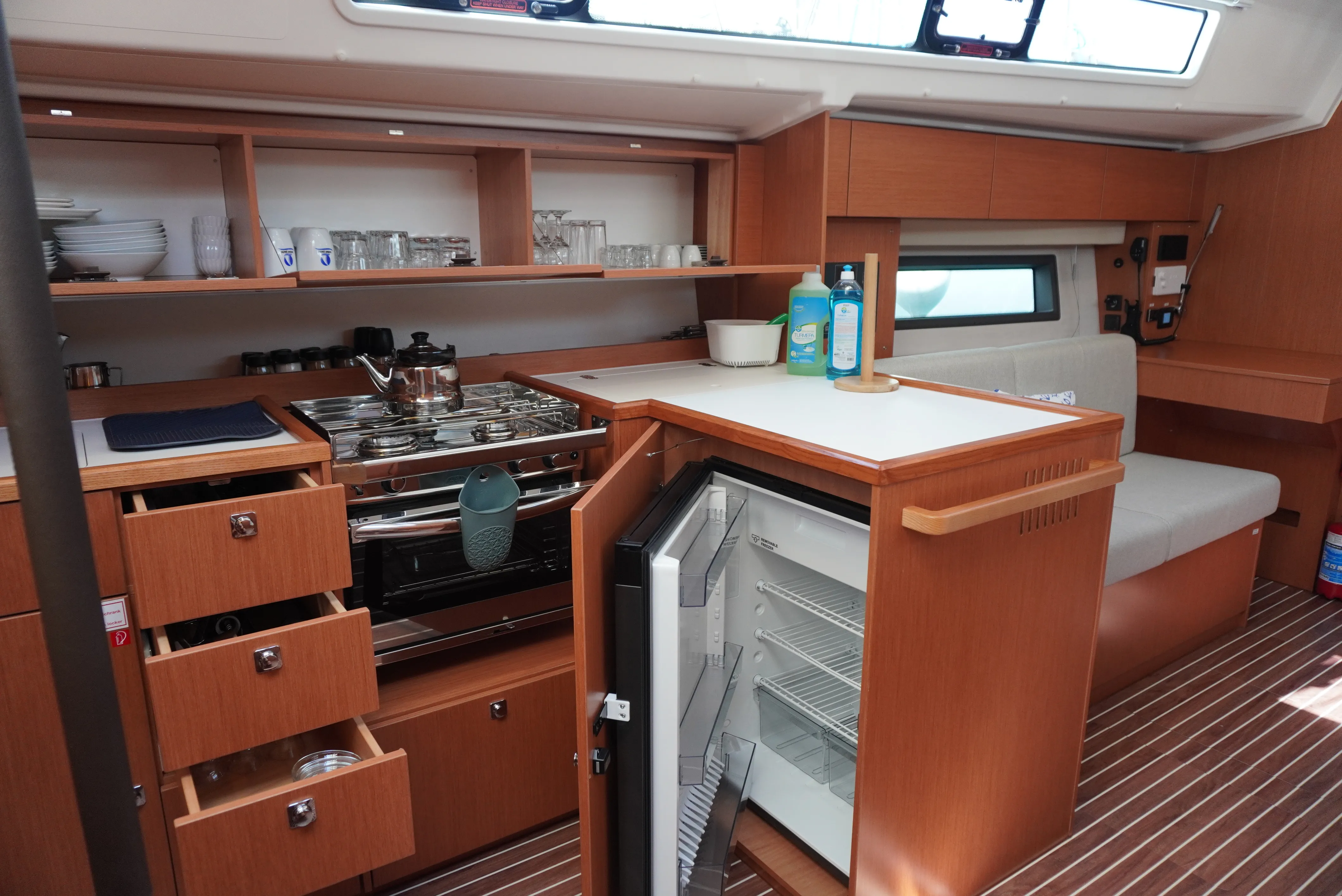Bavaria C42 Alara-3 — фотография яхты 24