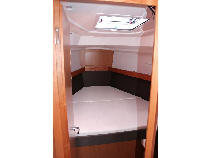 Bavaria Cruiser 37 JULIA — jahtikuva 7