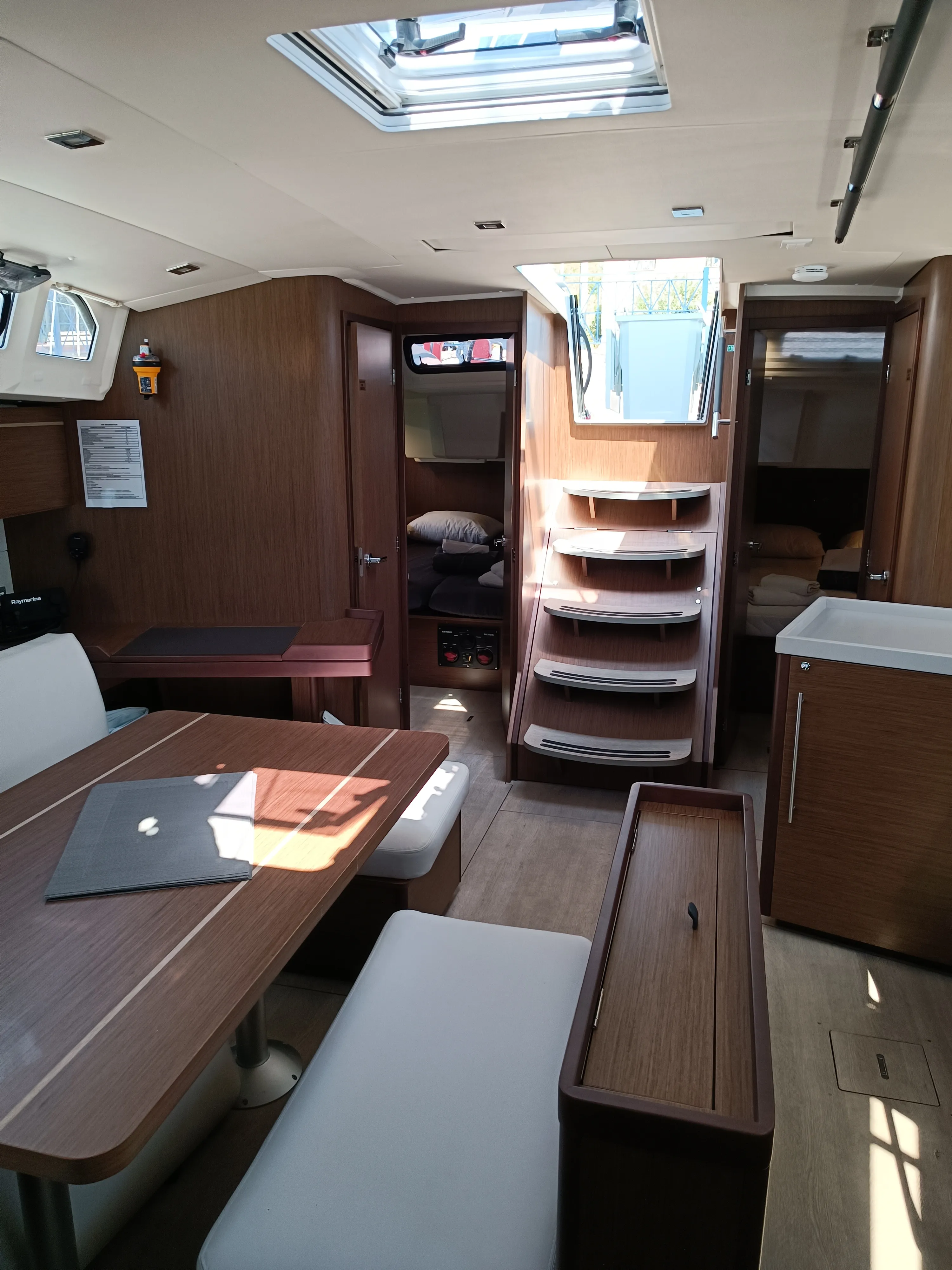 Oceanis 46.1 Bella — фотография яхты 8