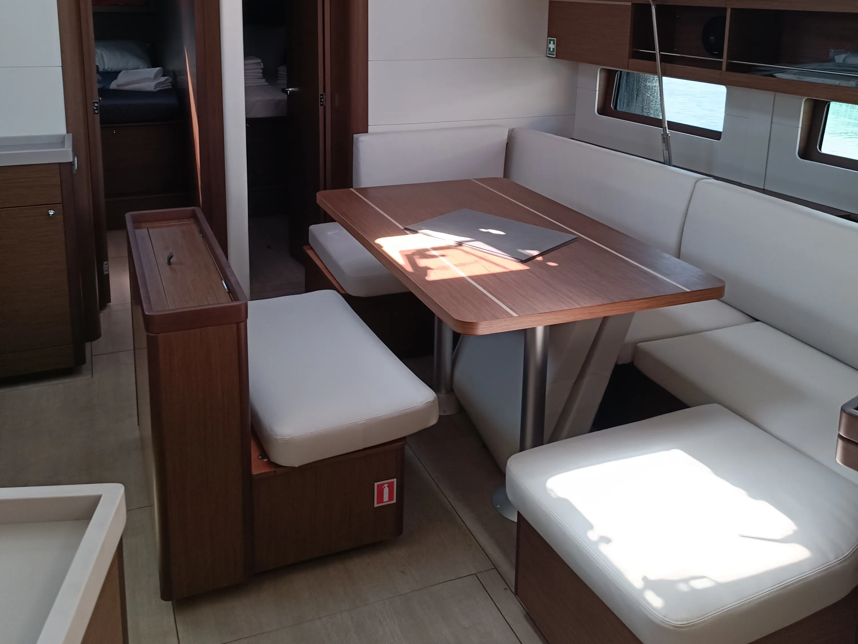 Oceanis 46.1 Bella — фотография яхты 7