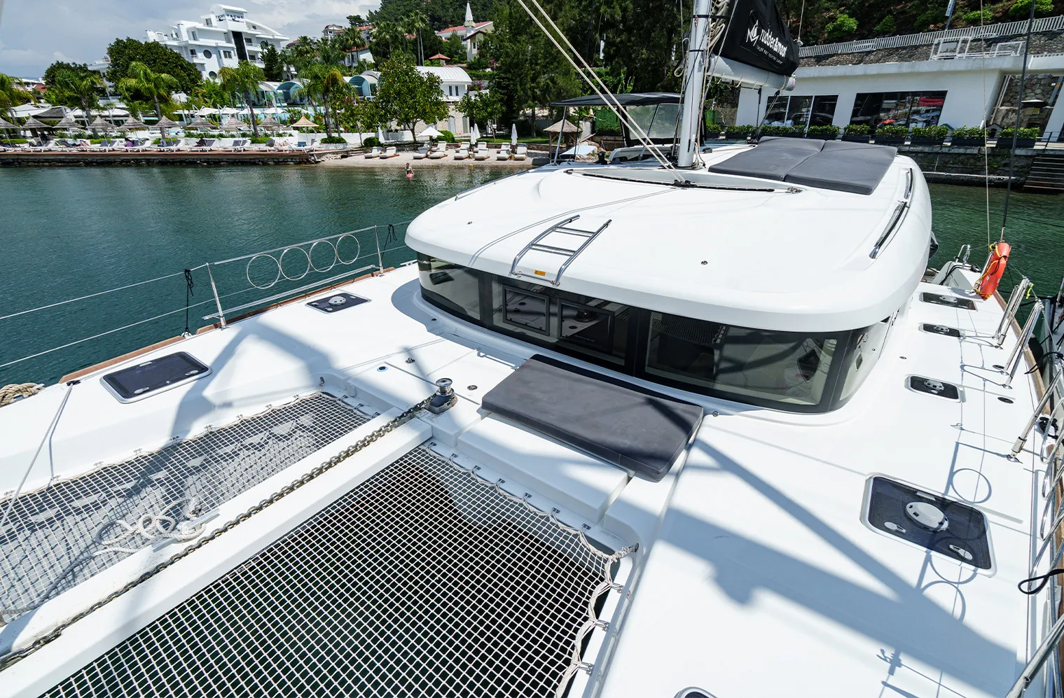 Lagoon 40 Mizu — jahtikuva 4