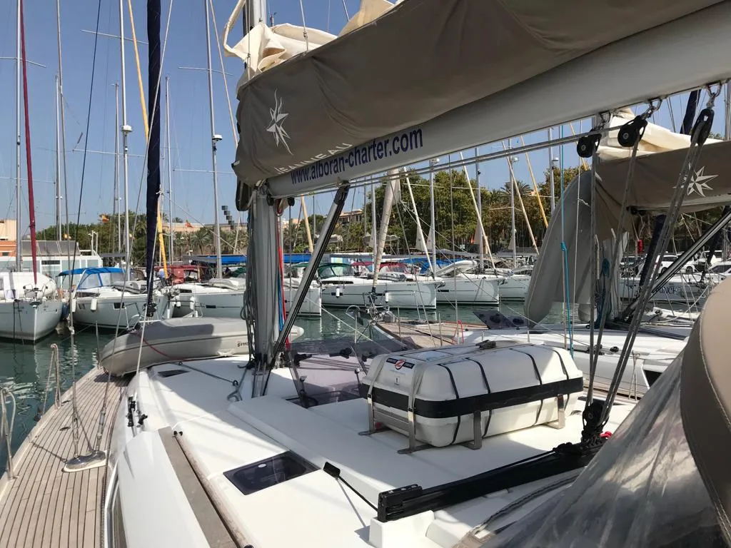 Sun Odyssey 519 Alboran Cognac (Las Galletas) — foto dello yacht n. 10
