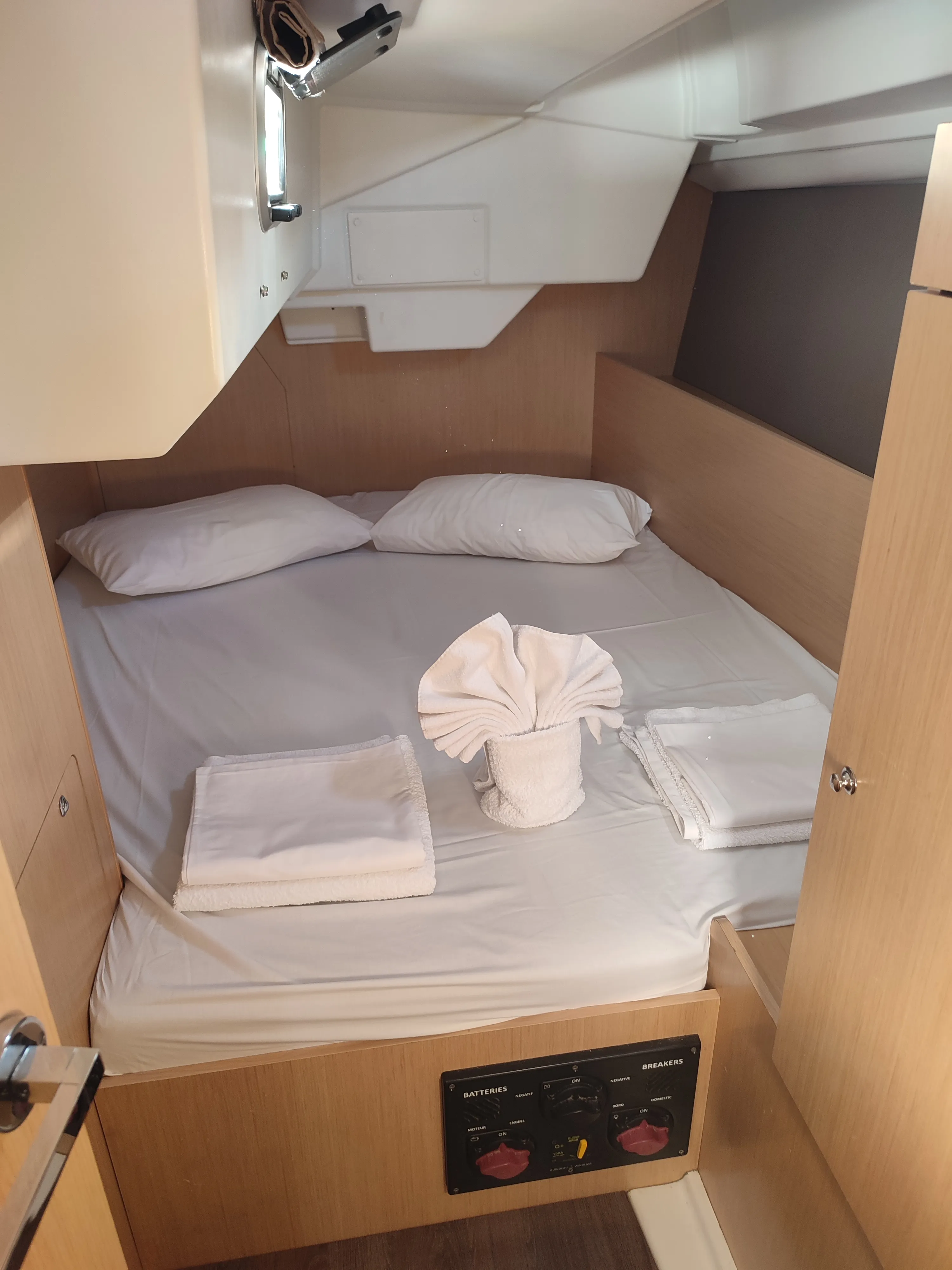 Oceanis 38 Zografia — foto dello yacht n. 9
