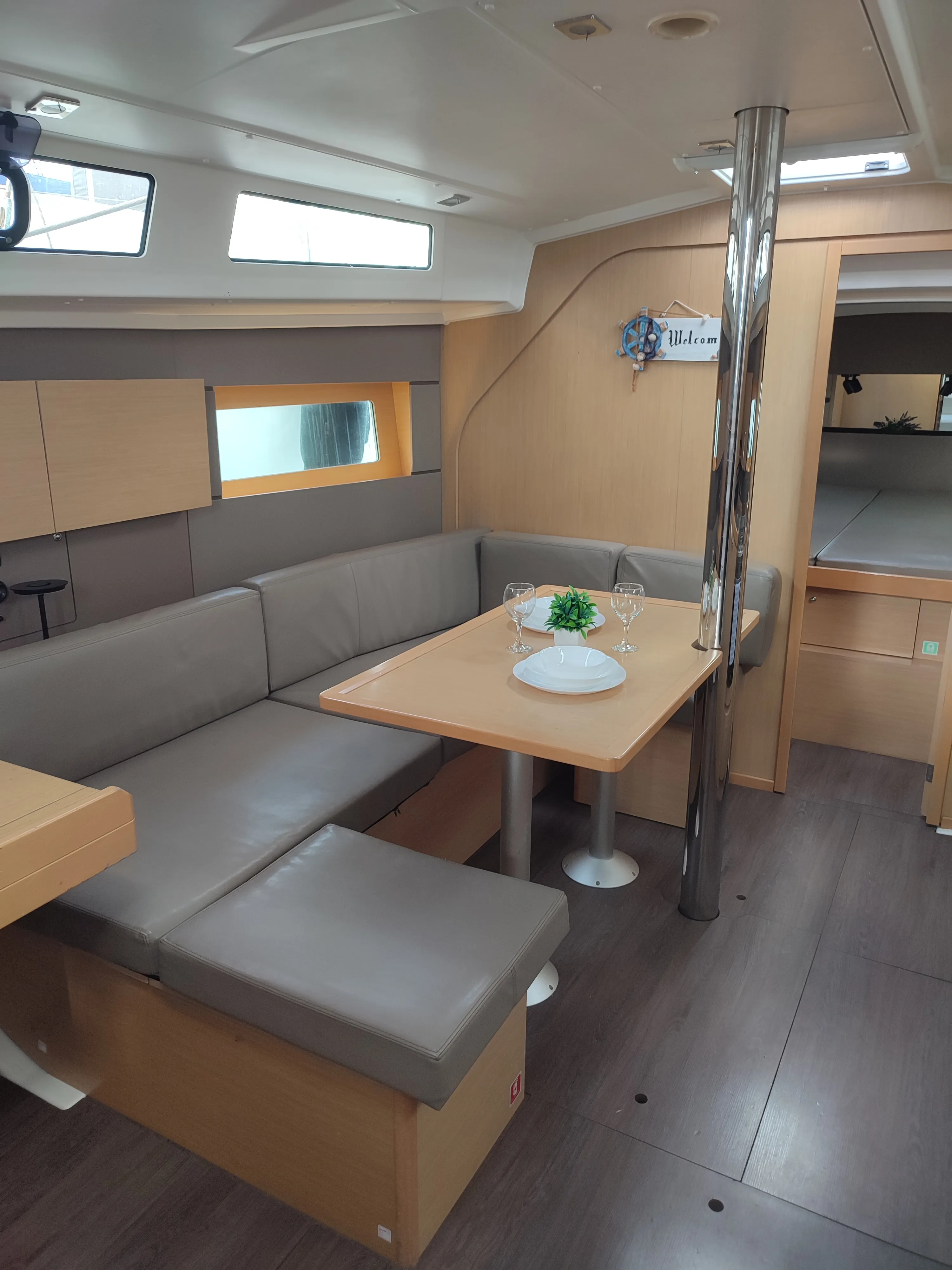 Oceanis 38 Zografia — foto dello yacht n. 2