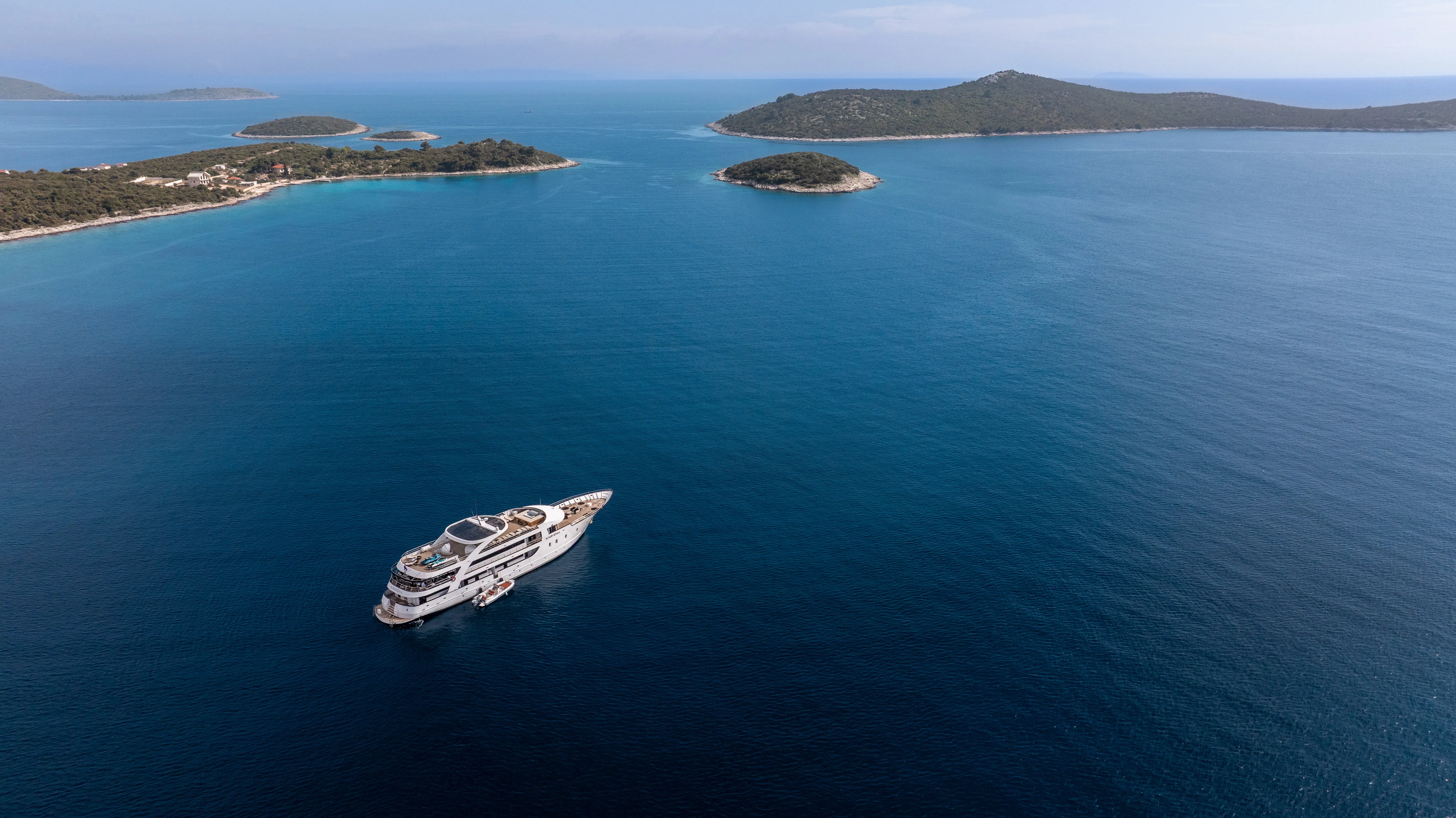 Motoryacht Karizma — yacht photo 37