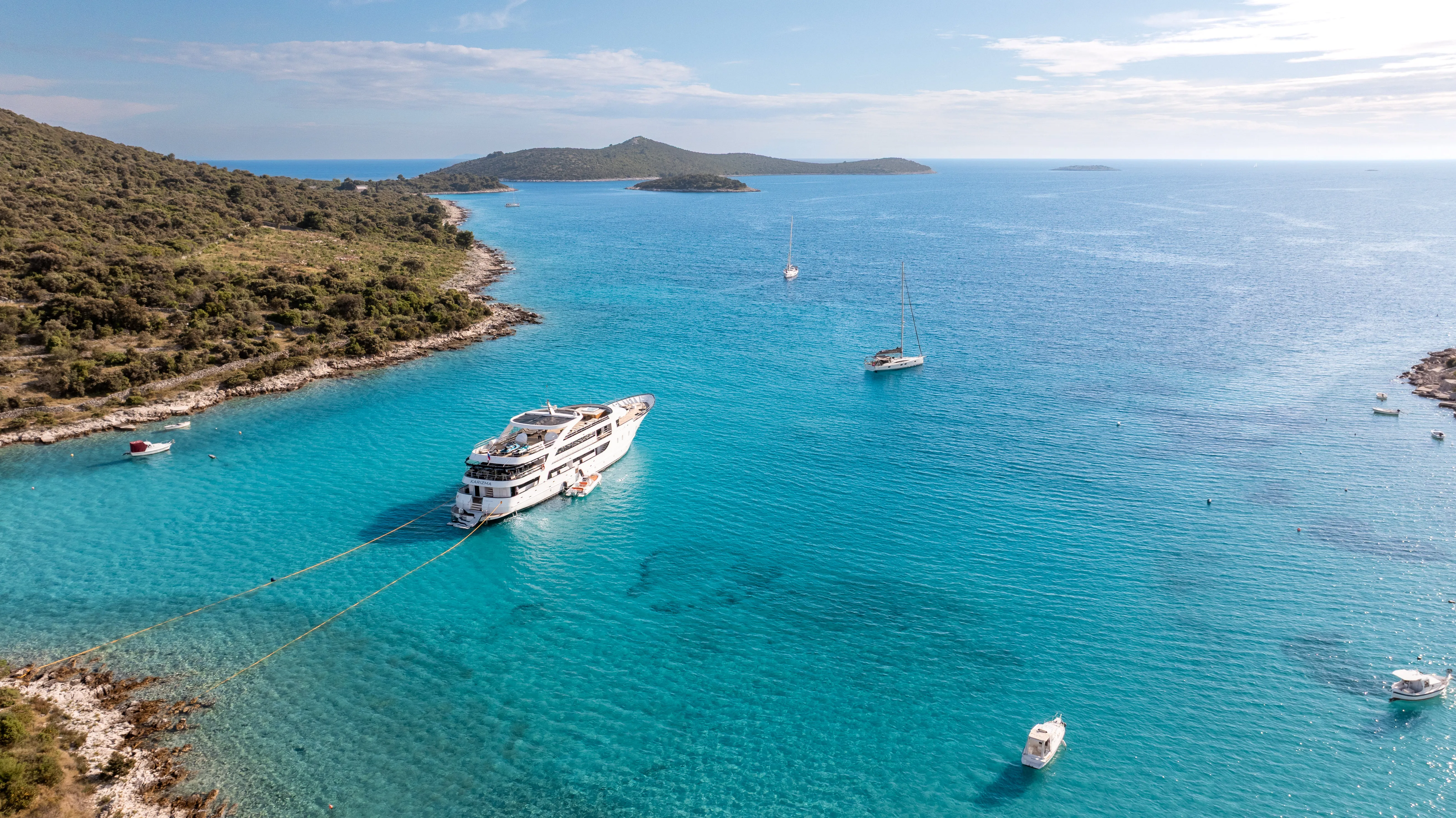 Motoryacht Karizma — yacht photo 36