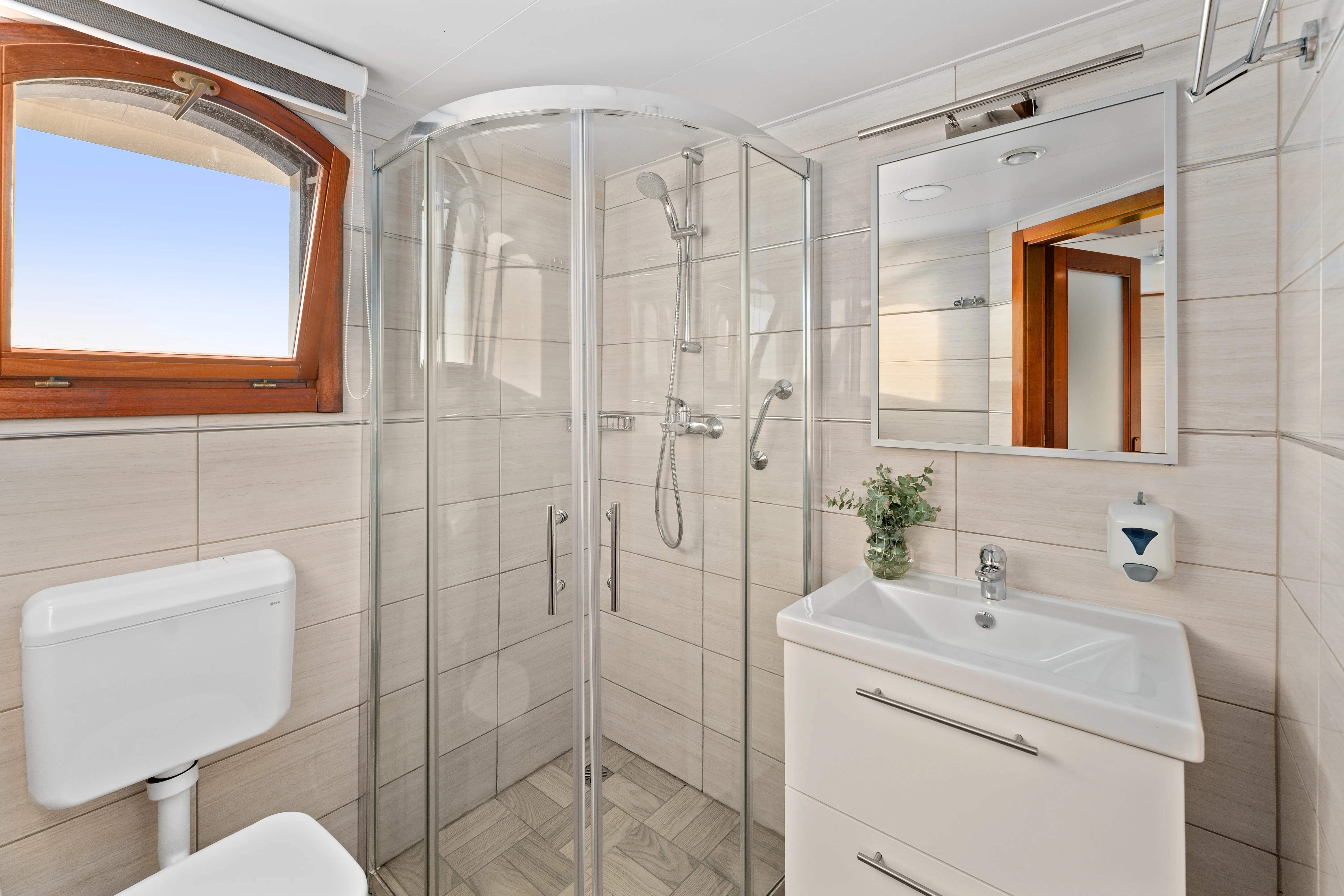 Motoryacht Karizma — yacht photo 39