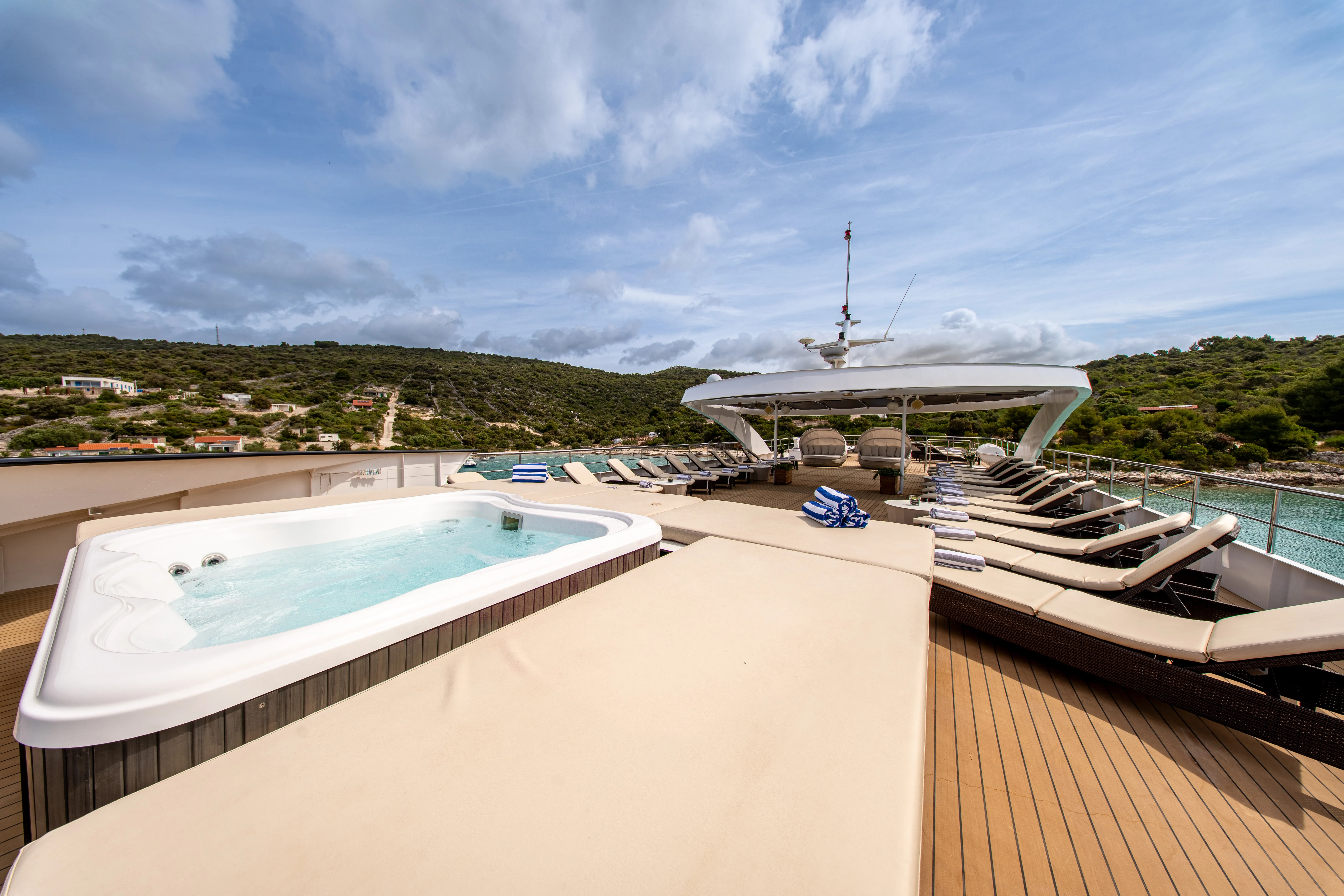 Motoryacht Karizma — yacht photo 27