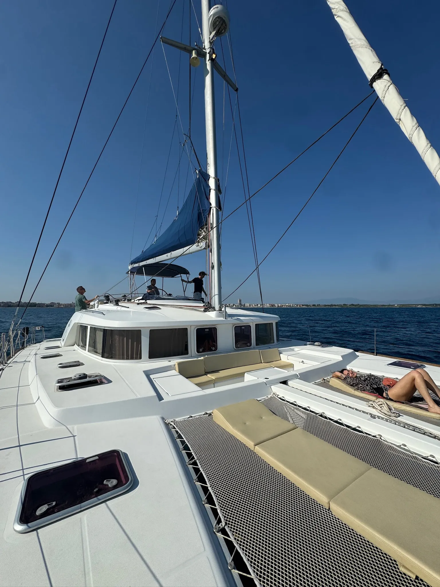 Lagoon 440 Ginevra — jahtikuva 2