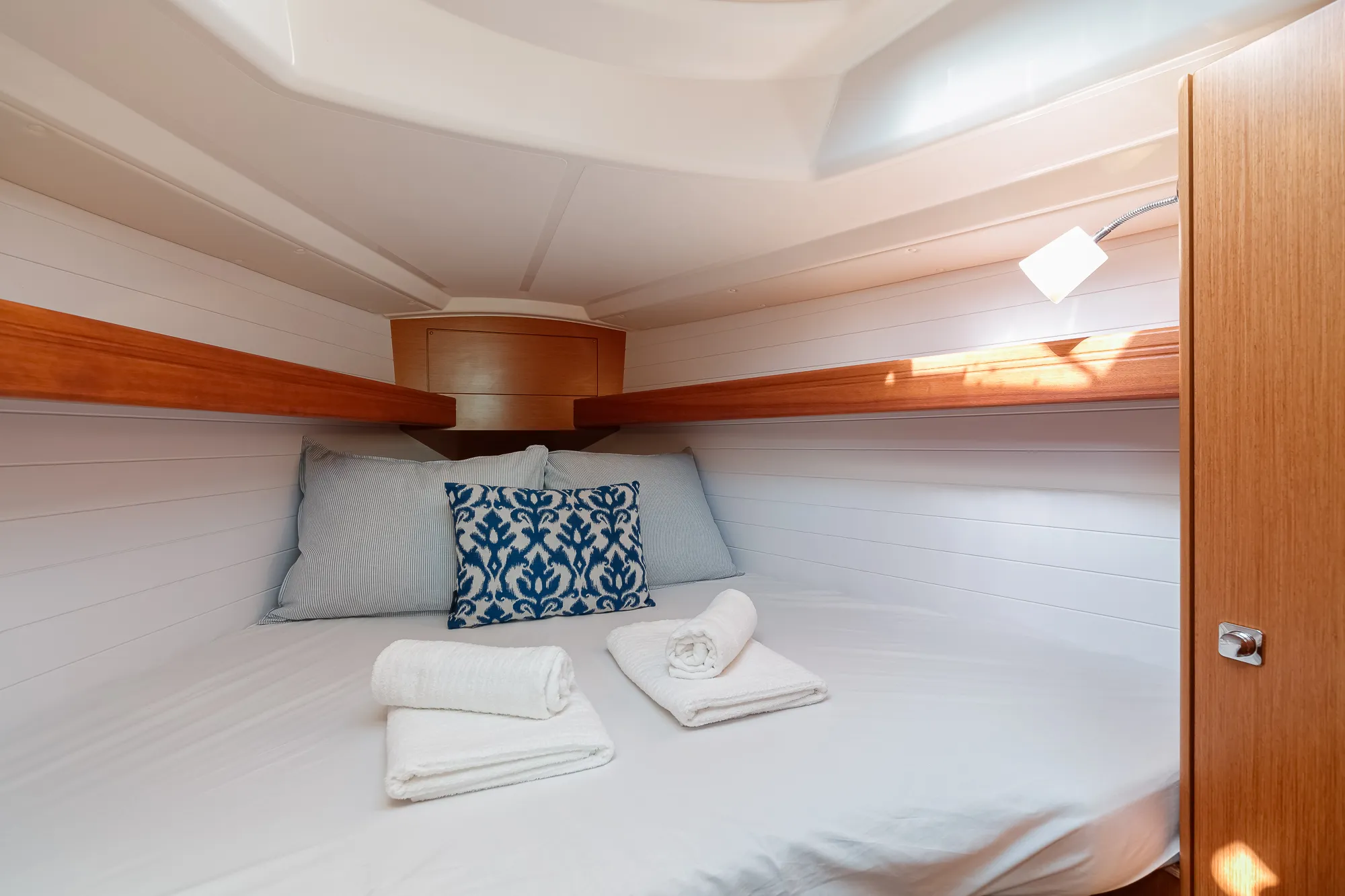 Bavaria 34 FIX — yacht photo 17