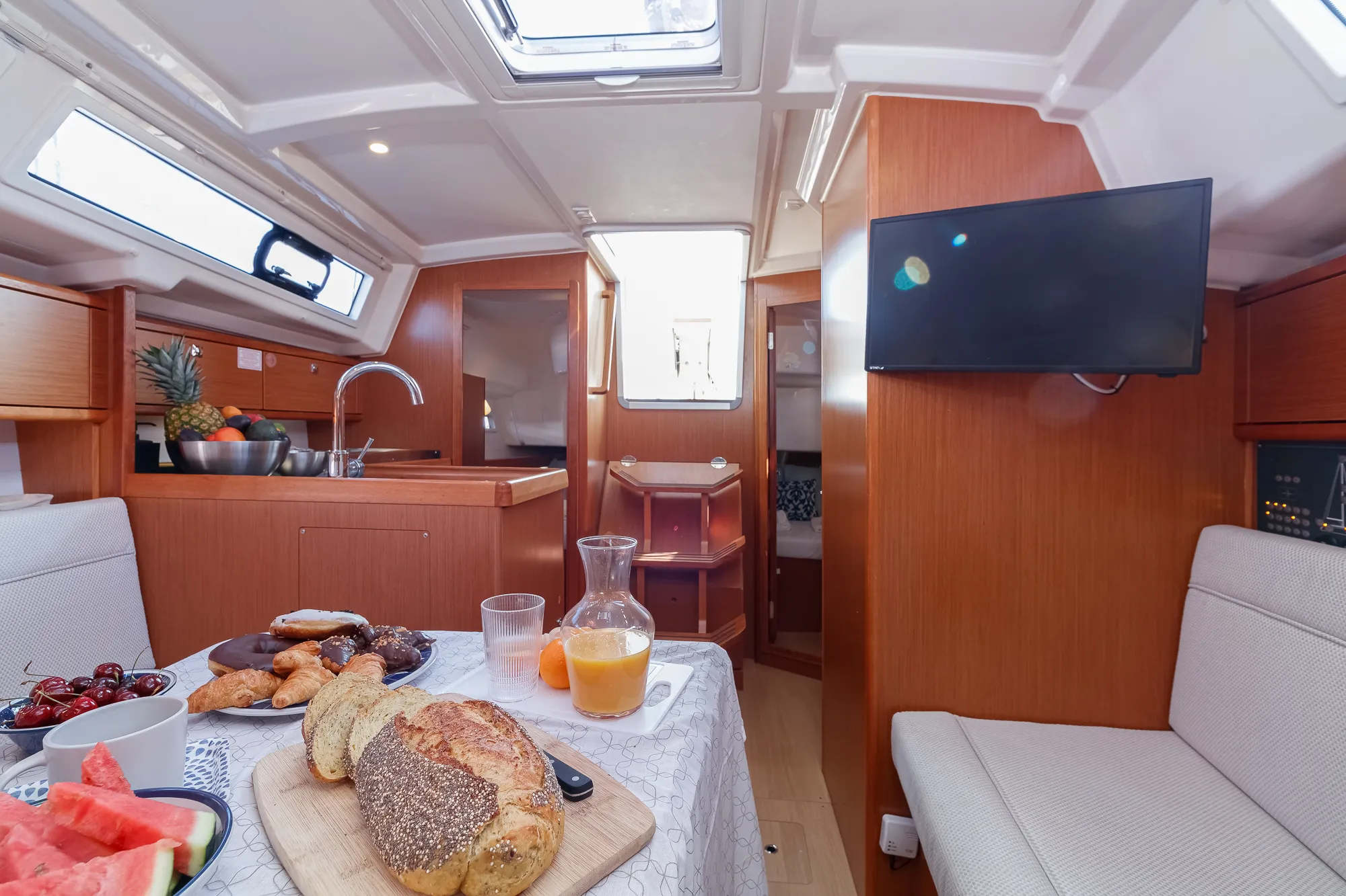 Bavaria 34 FIX — yacht photo 20