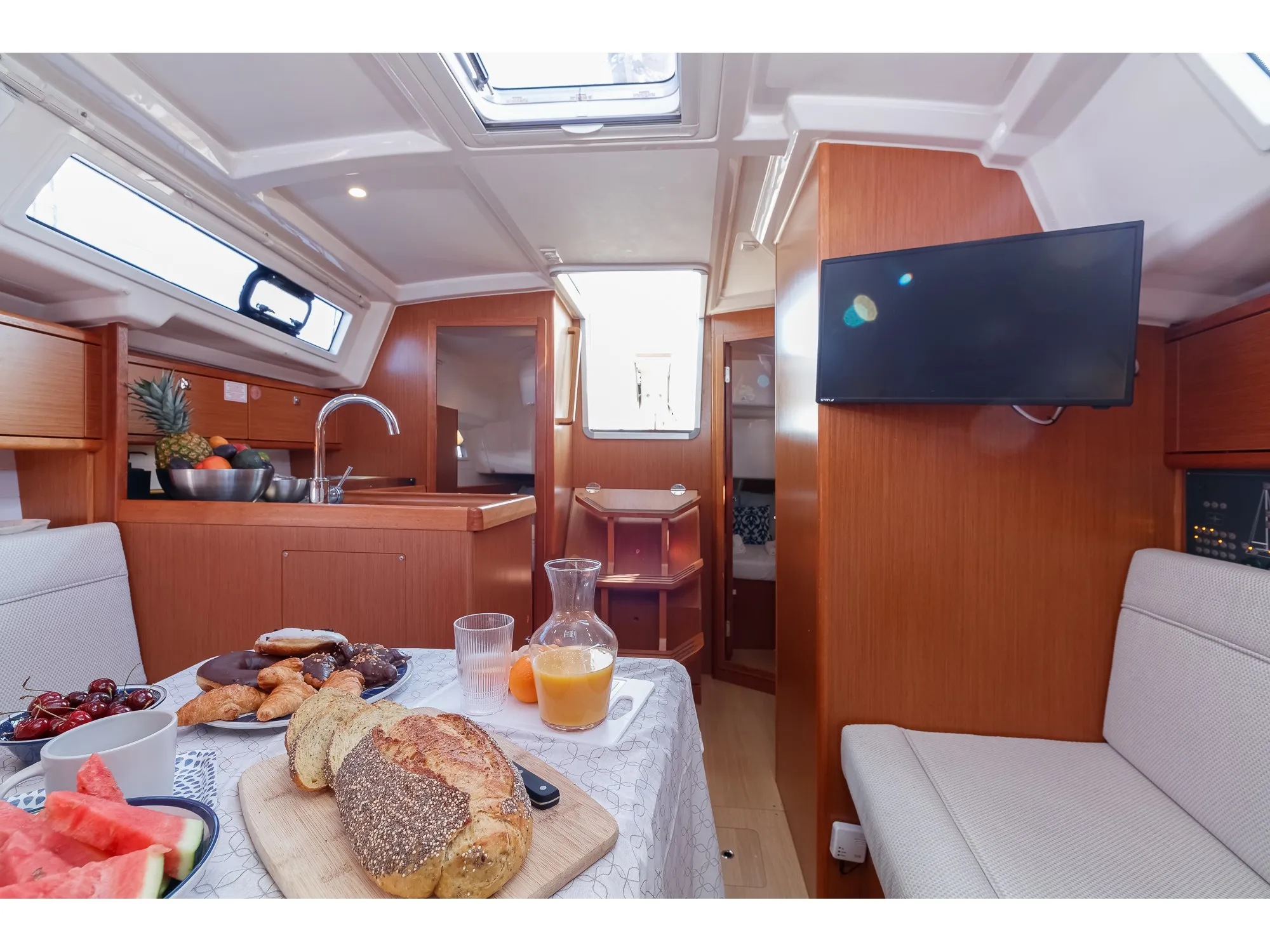 Bavaria 34 FIX — yacht photo 18