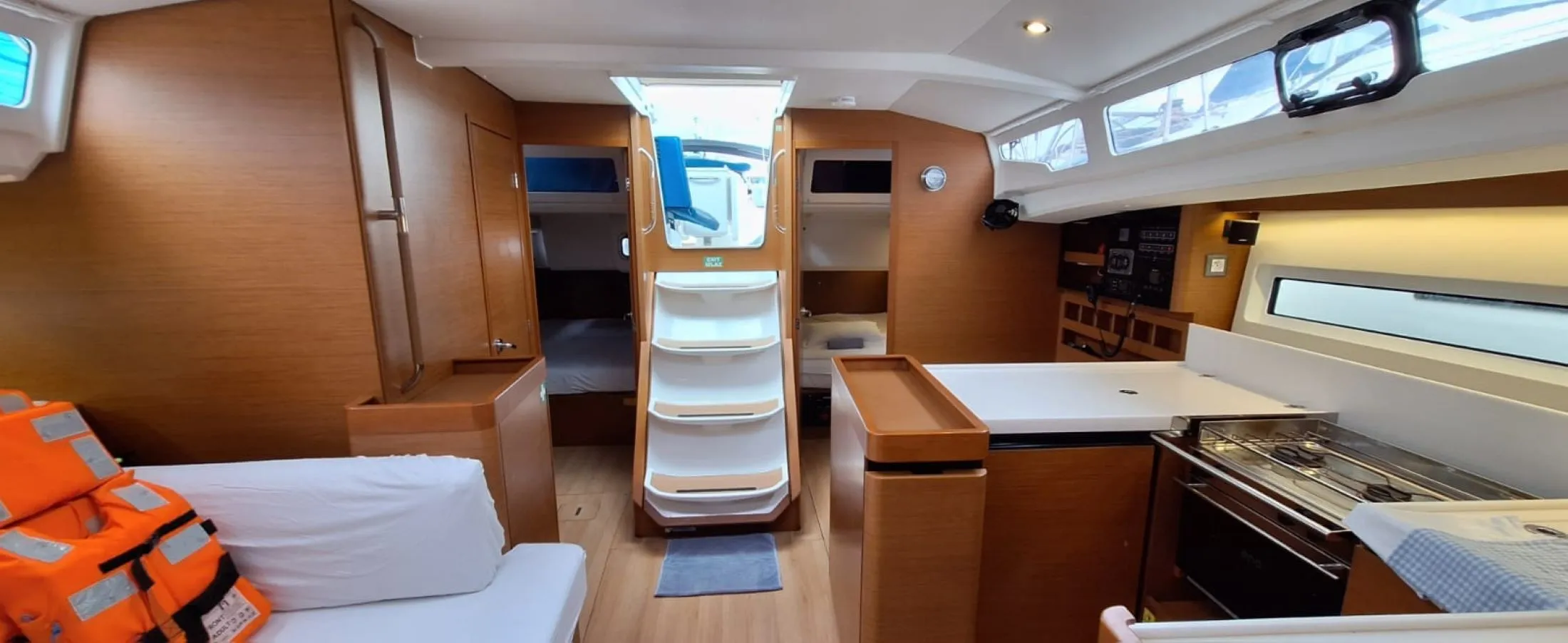 Sun Odyssey 440 Soyka — фотография яхты 4