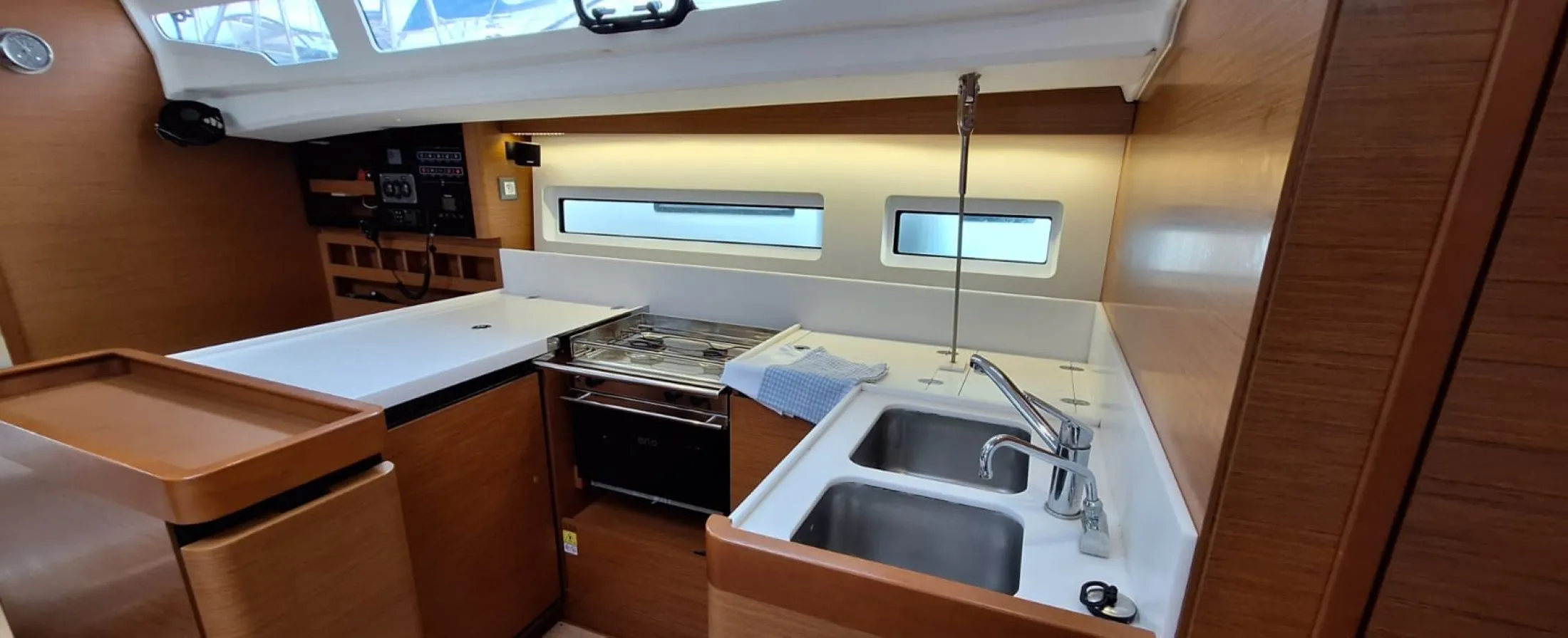 Sun Odyssey 440 Soyka — фотография яхты 3