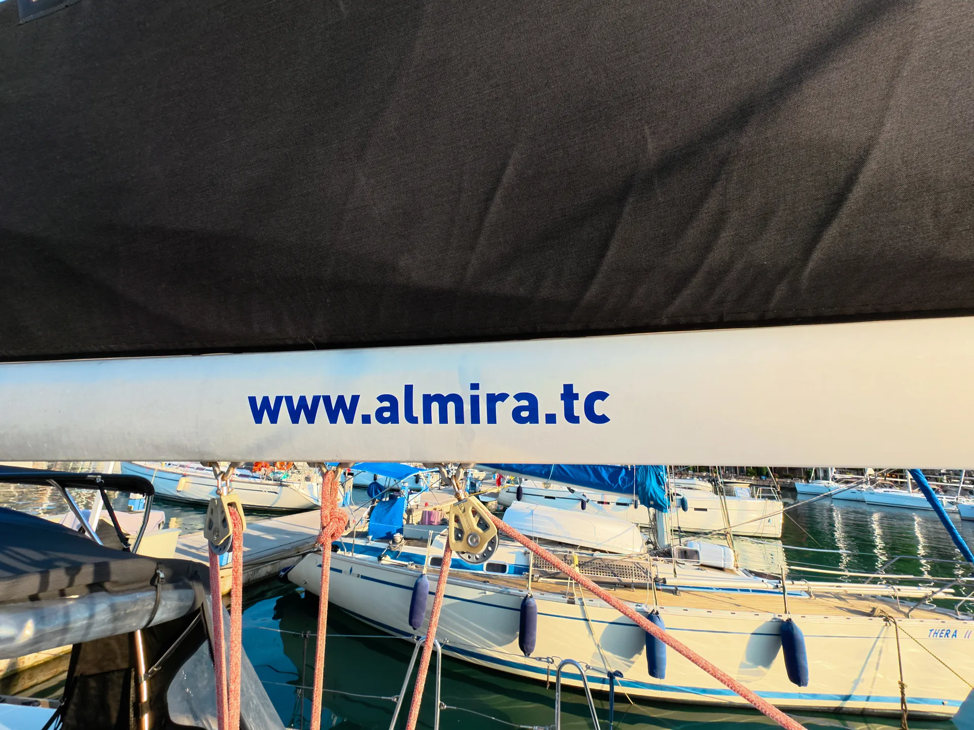 Oceanis 43 Wind Trail — фотография яхты 14