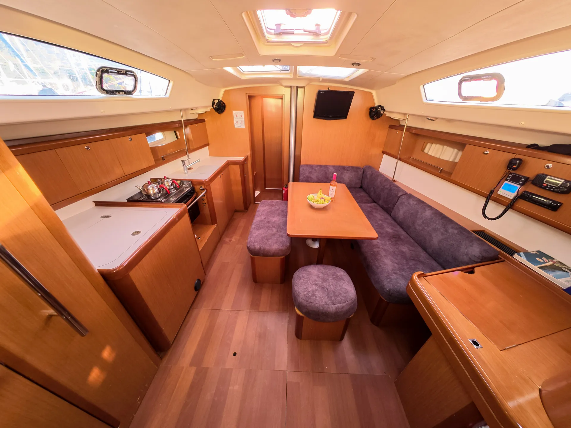 Oceanis 43 Wind Trail — фотография яхты 6