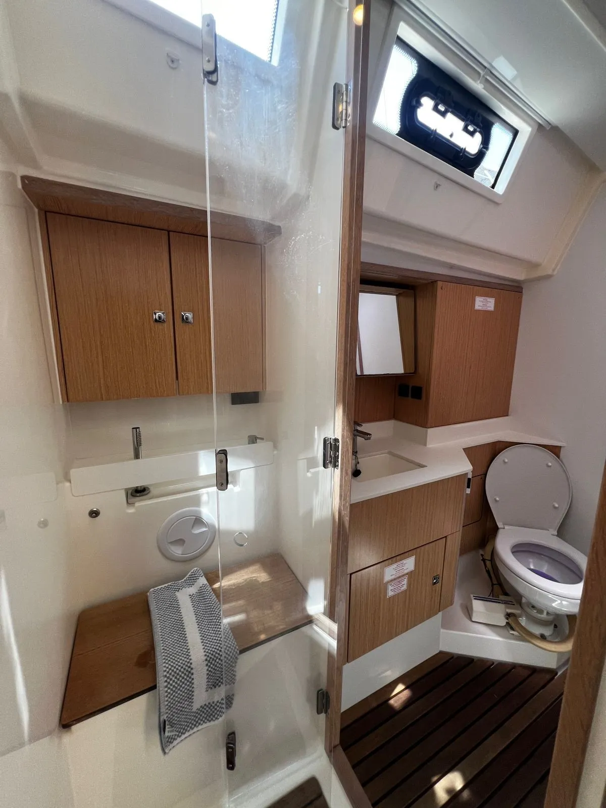 Bavaria C50 — yacht photo 6